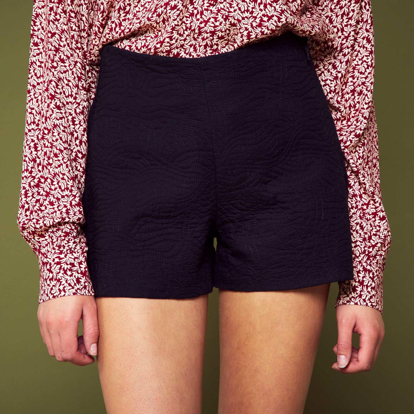 Thick quilted shorts black