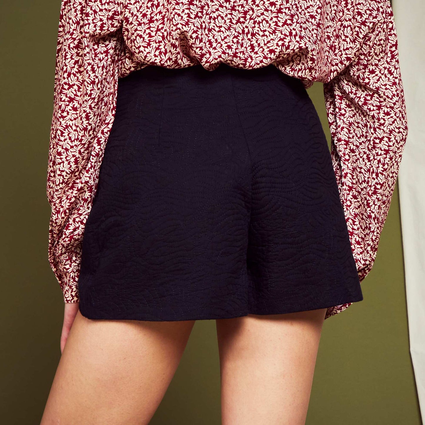 Thick quilted shorts black