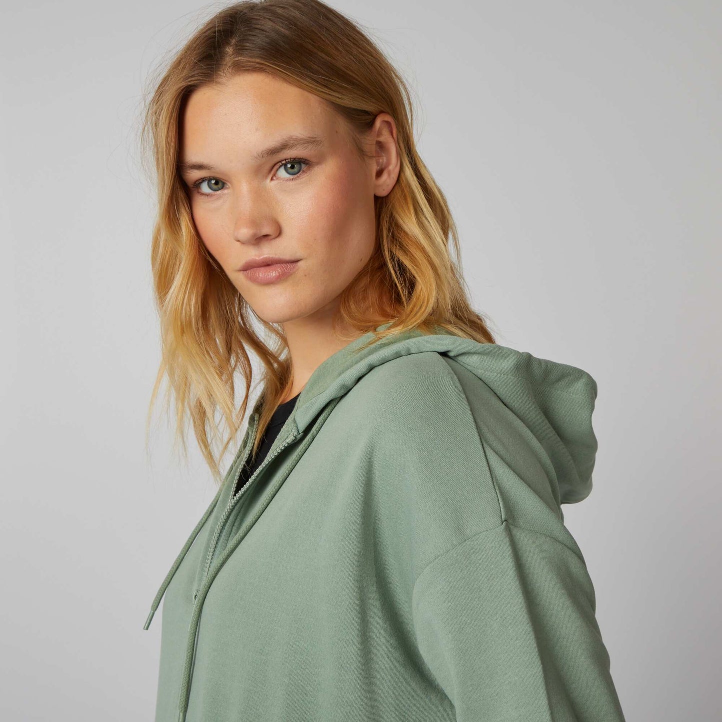 Zip-up hoodie GREEN
