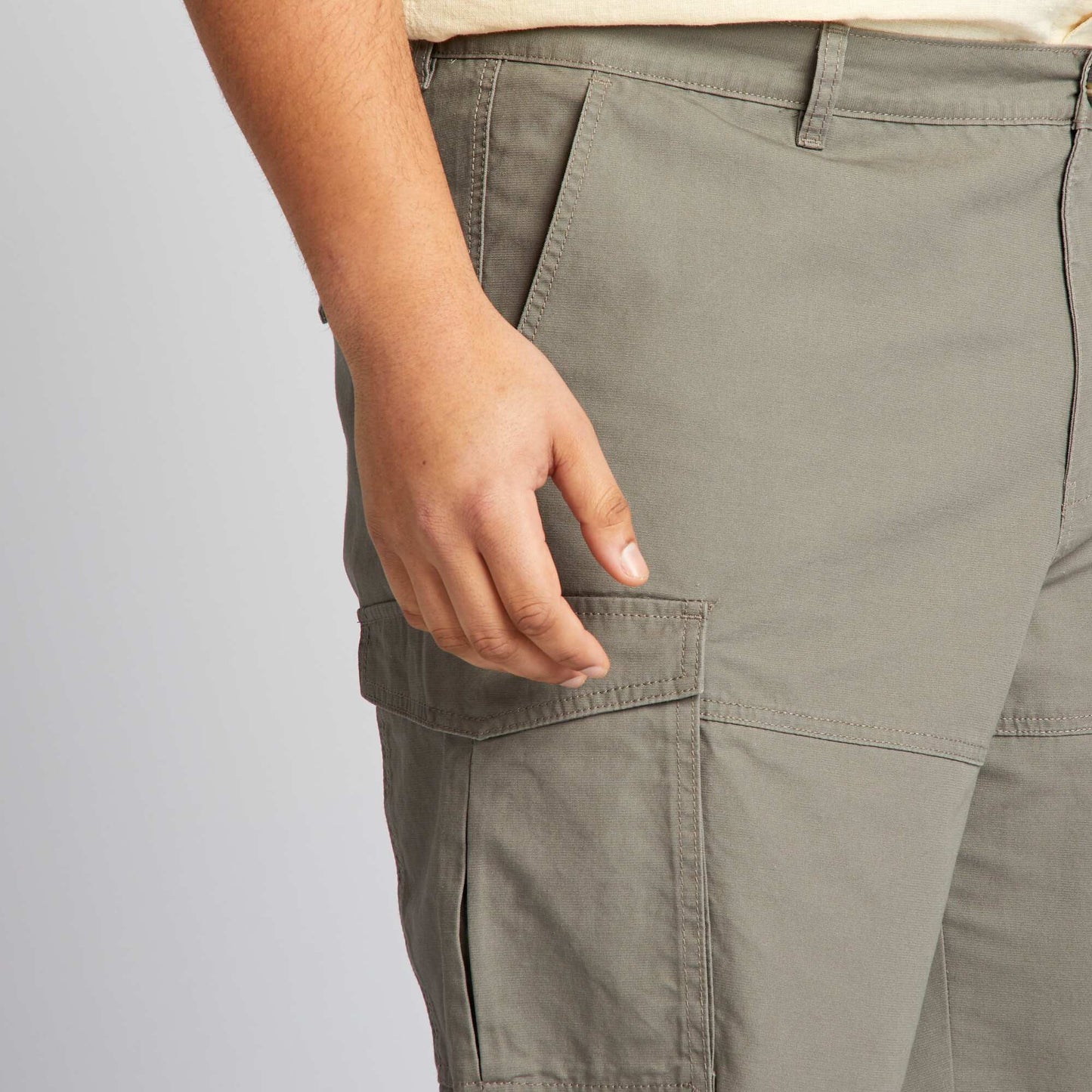 Bermuda shorts with flap pockets KHAKI