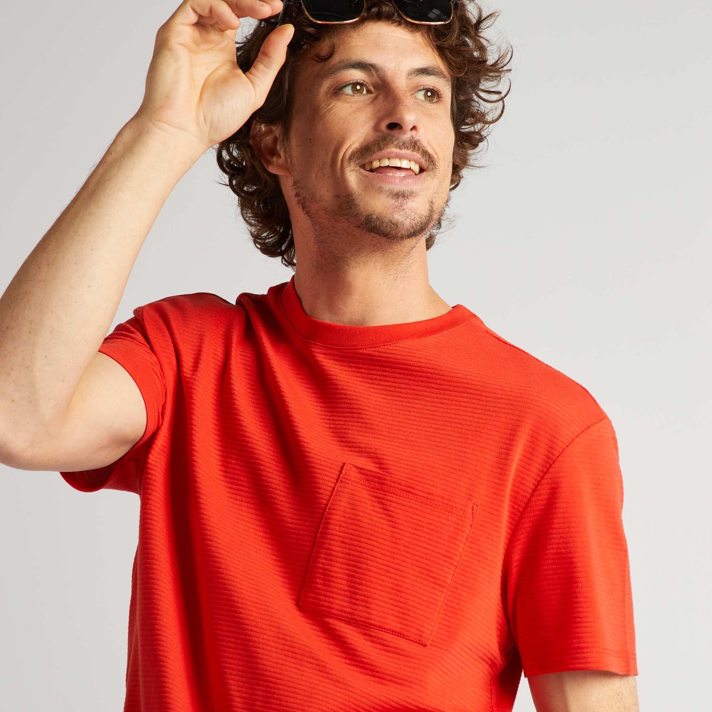 Plain textured T-shirt RED