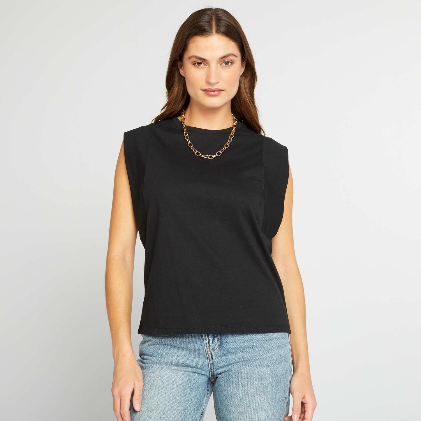 Sleeveless T-shirt black