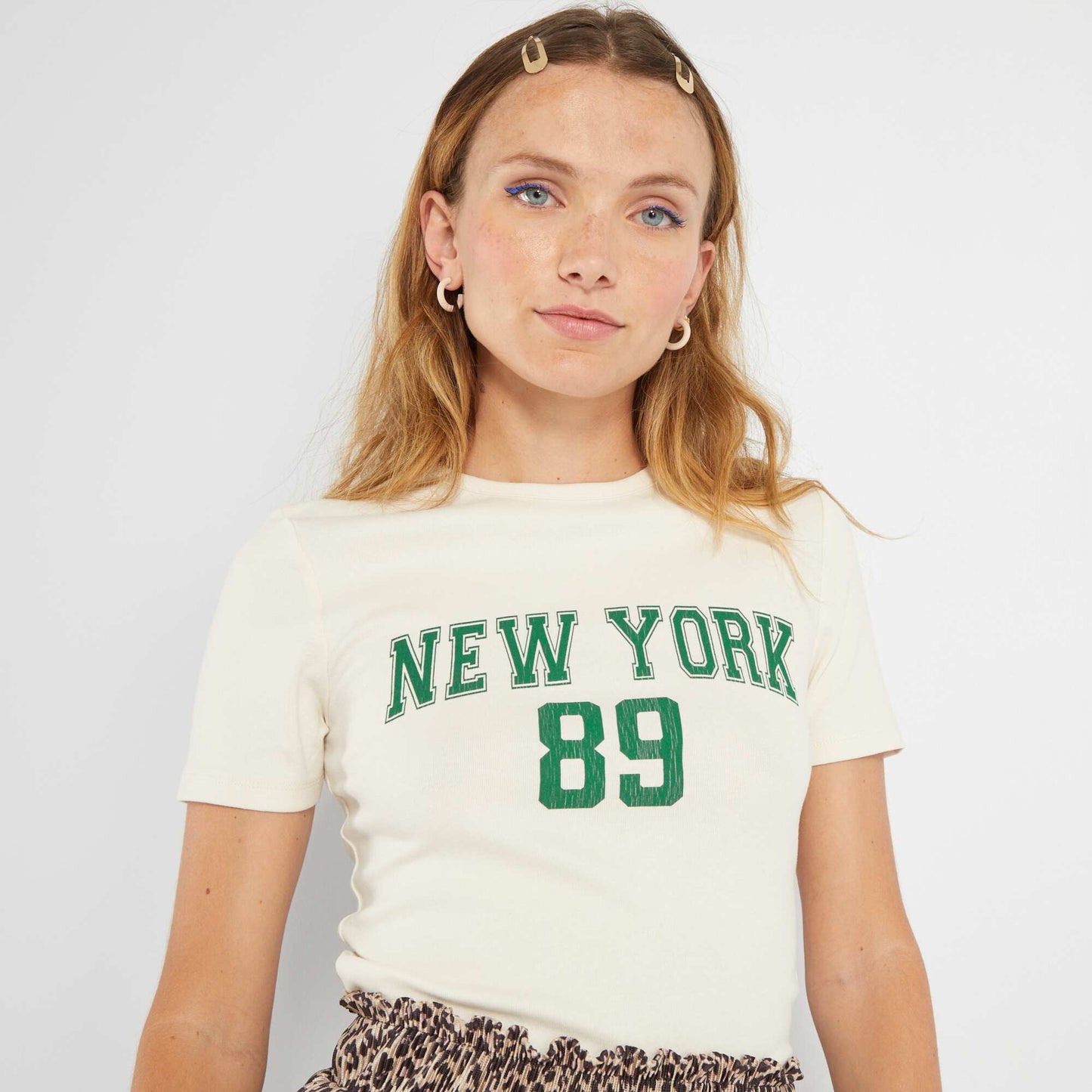 Cropped T-shirt with varsity-style print WHITE