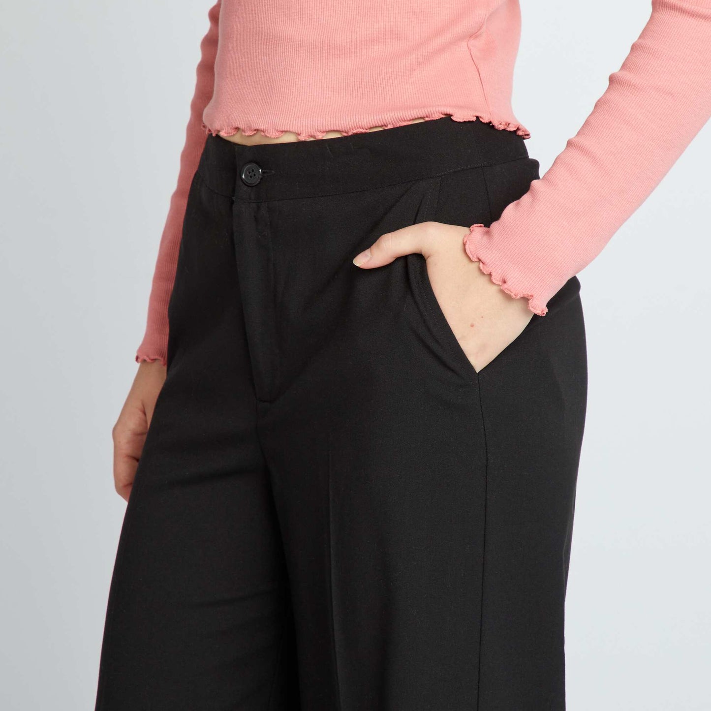 Flowing wide-leg trousers Black