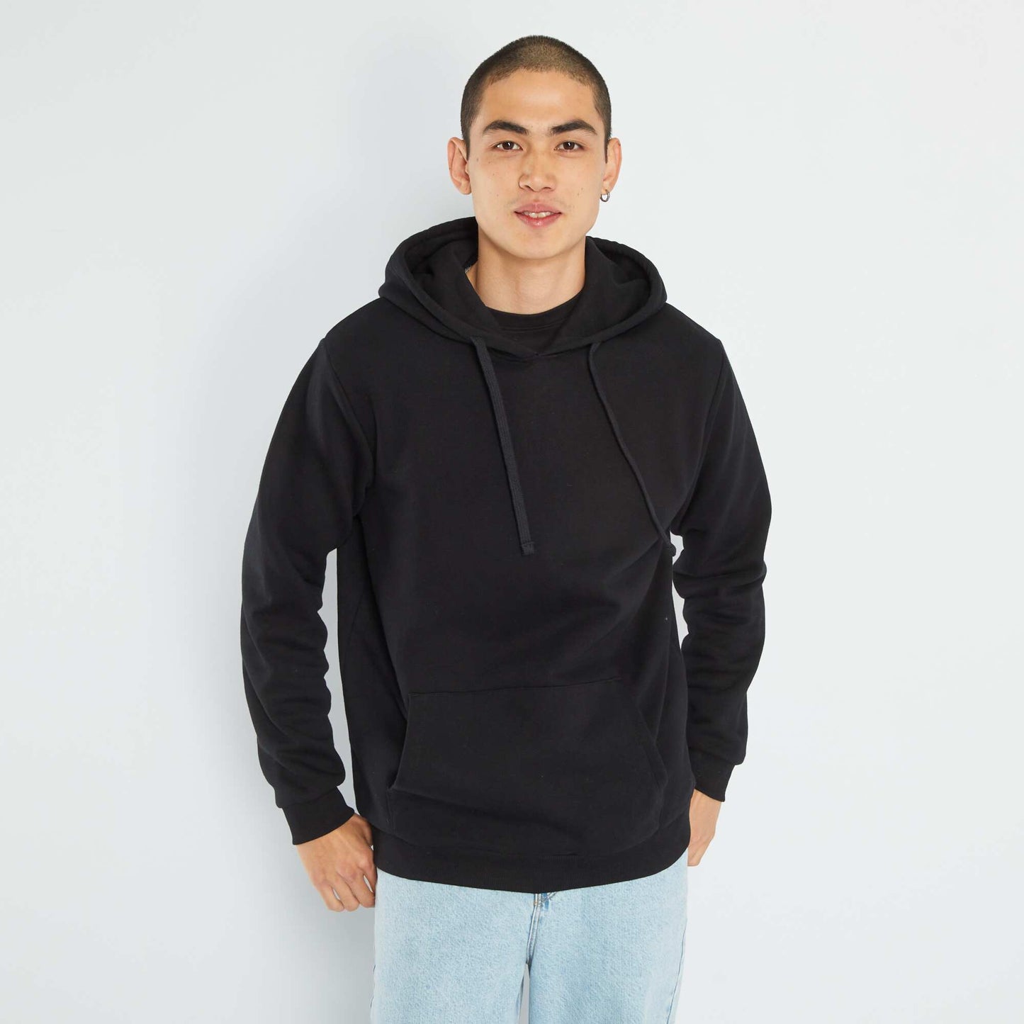 Hoodie with kangaroo pocket Black