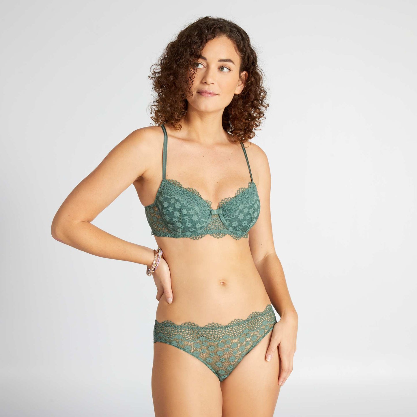 Lace bra with criss-cross back grey green