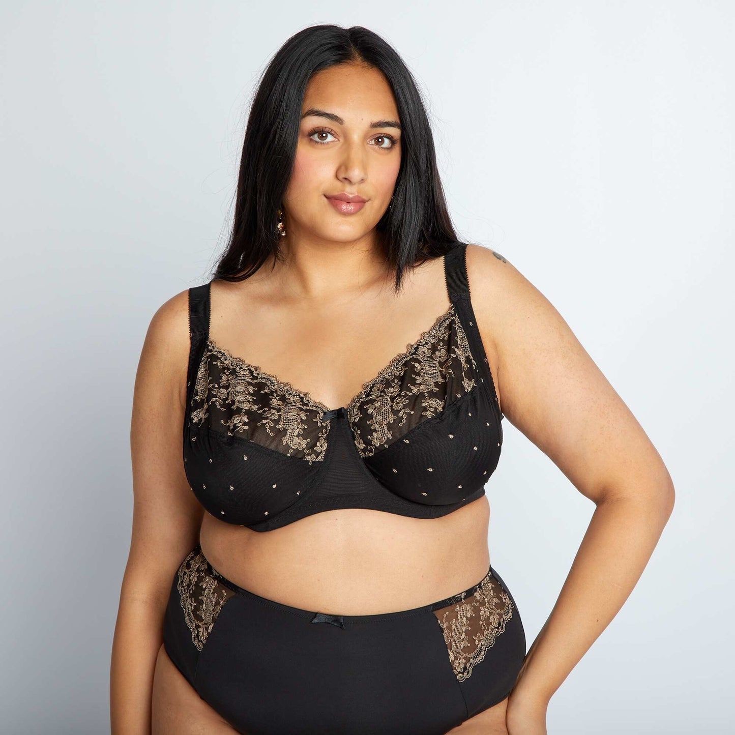 Two-tone floral lace bra black