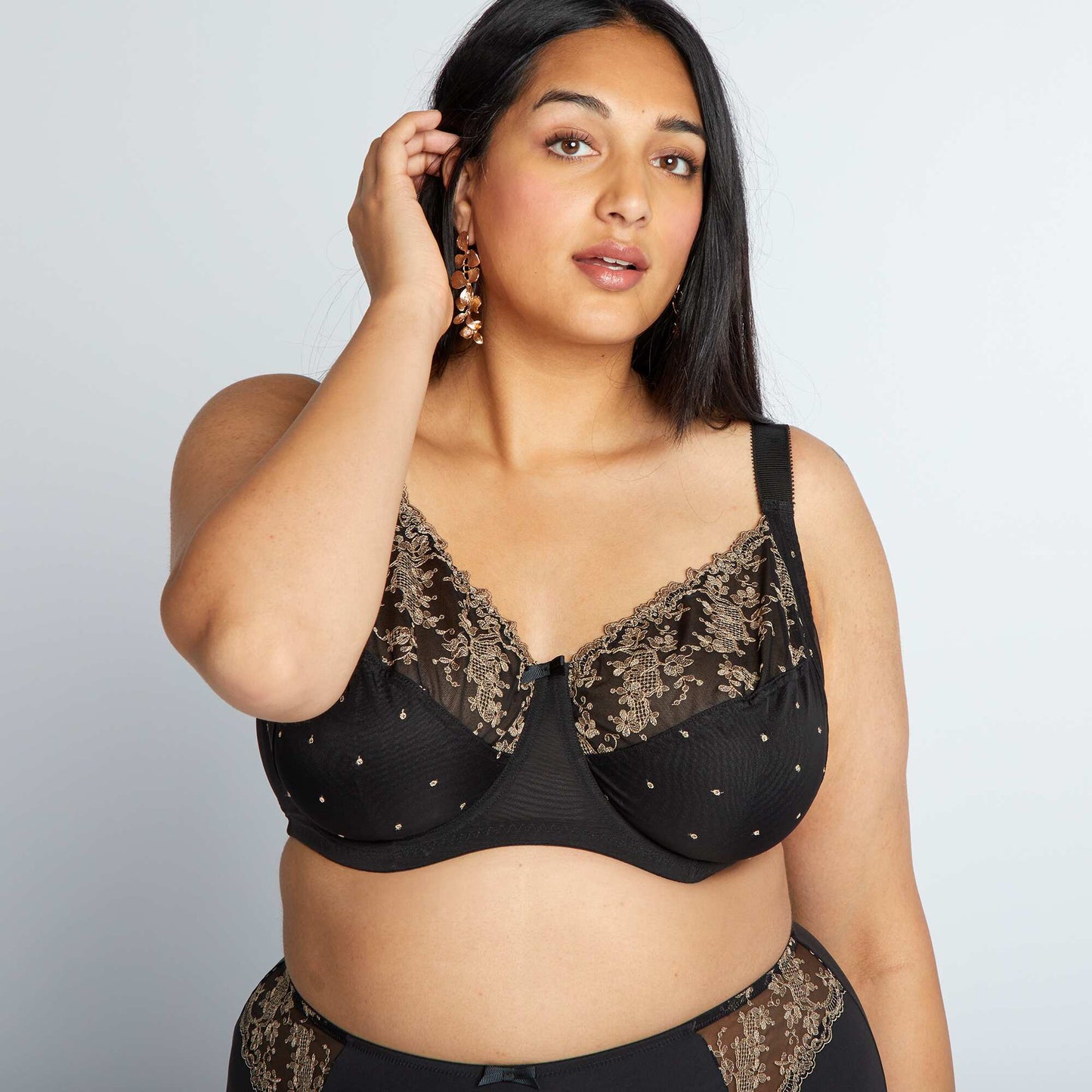 Two-tone floral lace bra black
