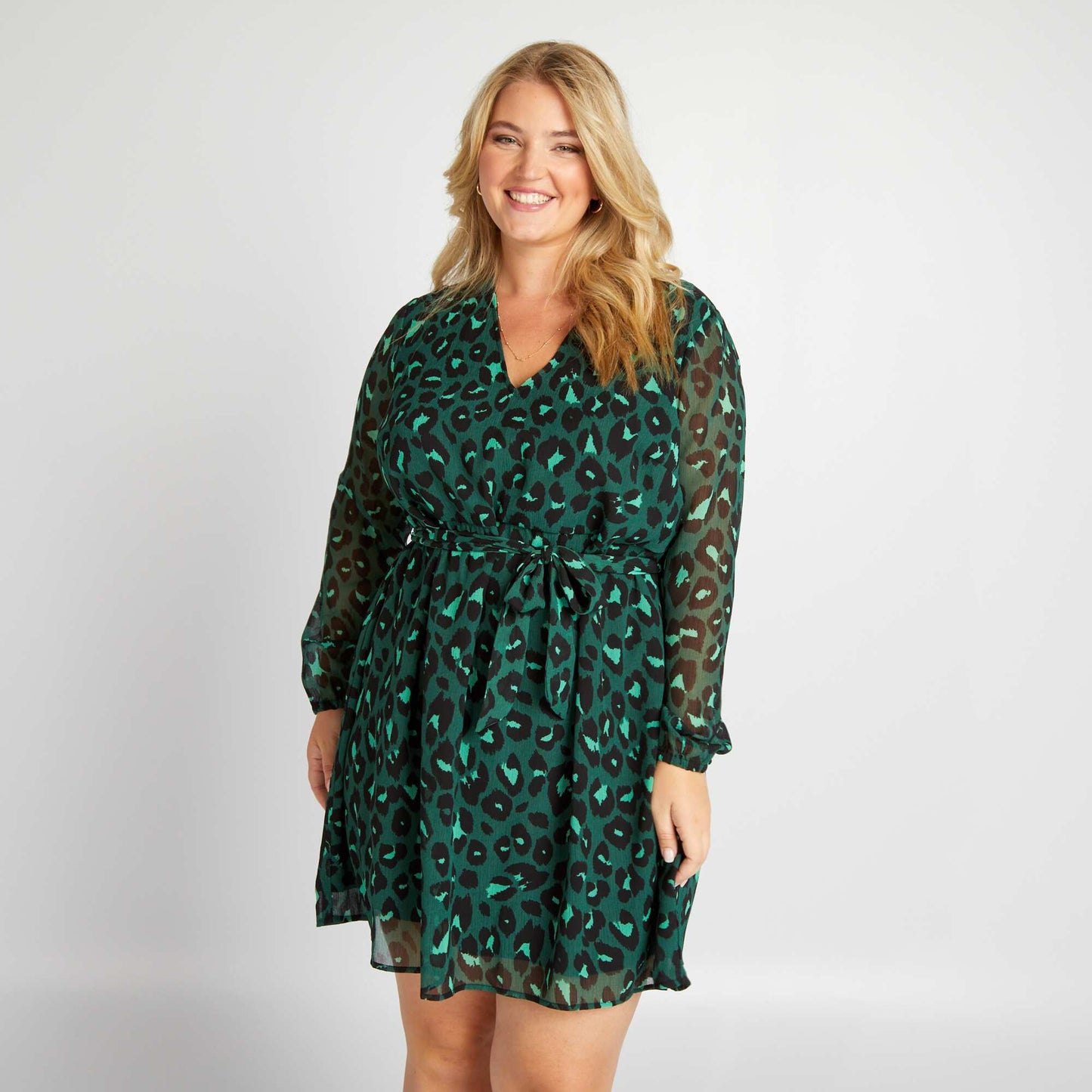 Short V-neck dress GREEN