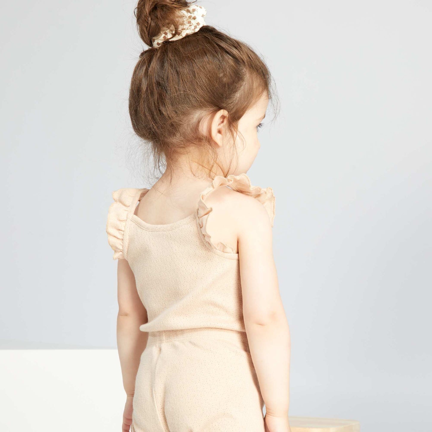 Pointelle knit body with ruffled sleeves BEIGE