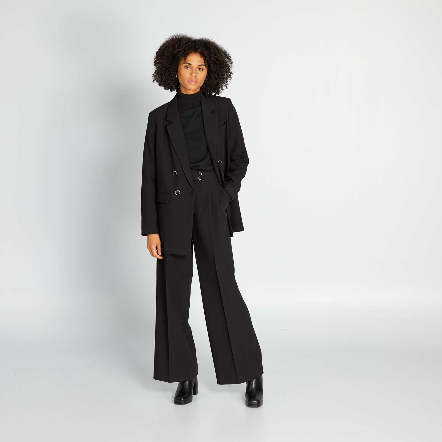 Wide-leg high-waisted trousers black