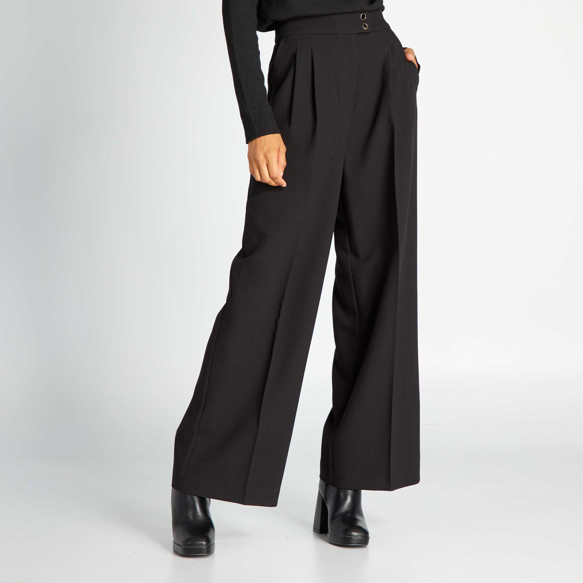 Wide-leg high-waisted trousers black