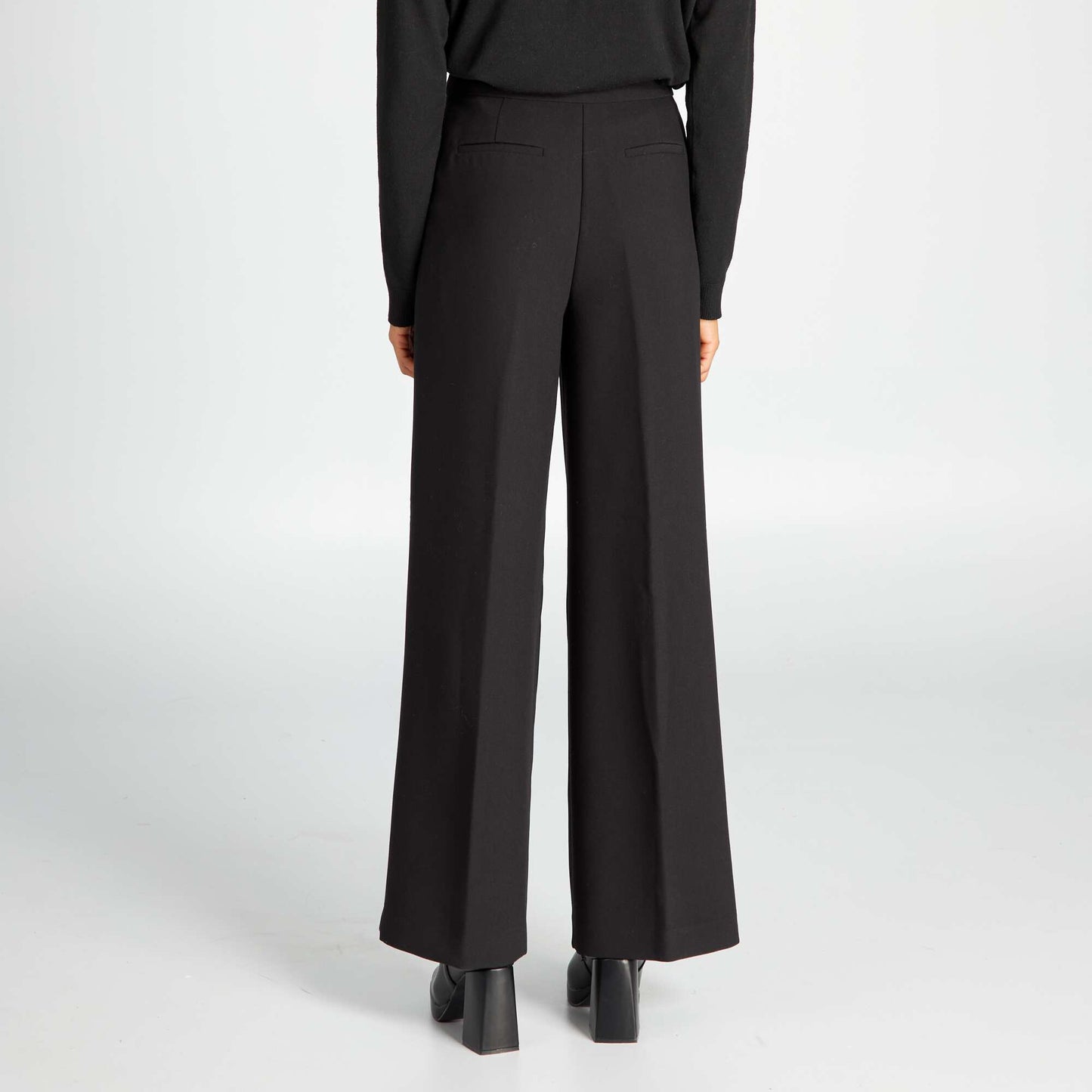 Wide-leg high-waisted trousers black