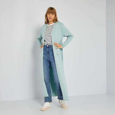 كارديجان طويل مفتوح مصنوع من قماش فسكوزي متدفق باللون الأزرق