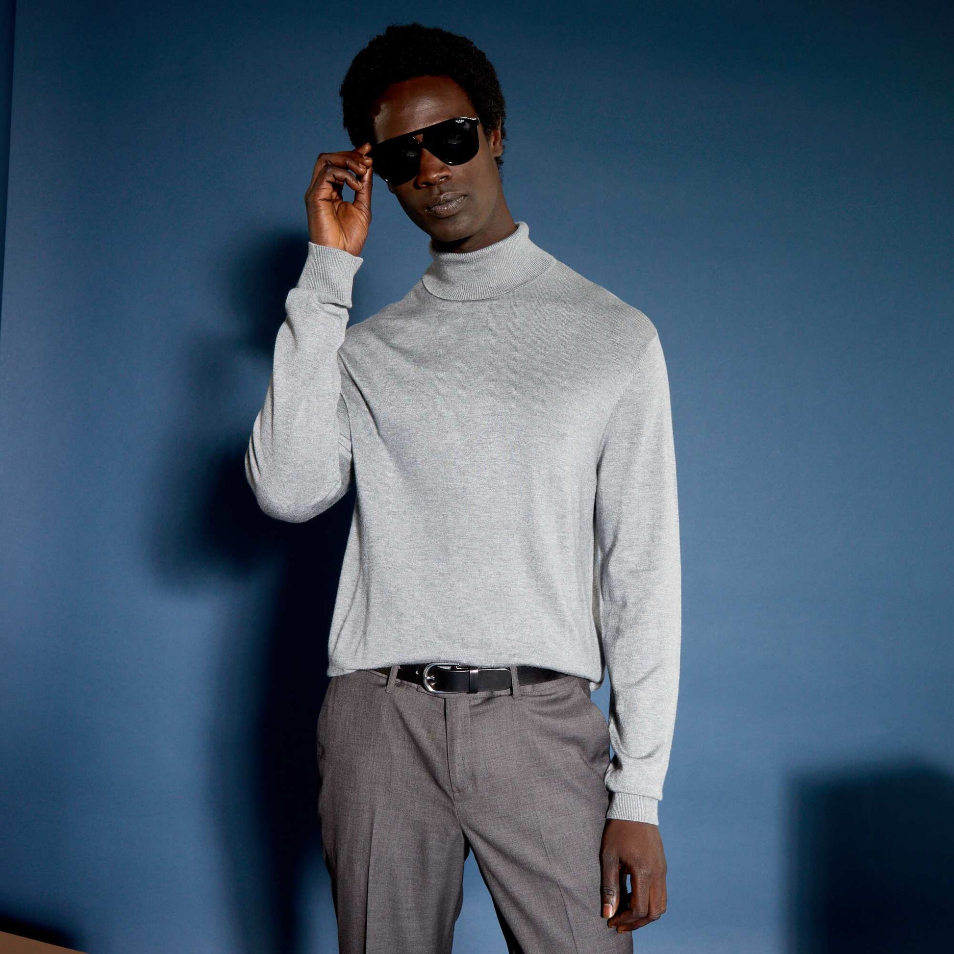 Lightweight turtleneck sweater Grey