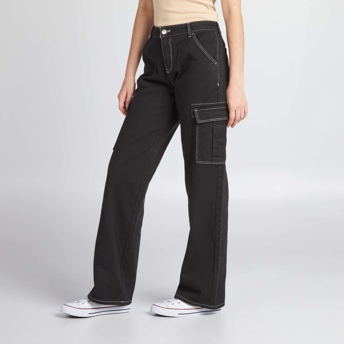 Trousers with flap pockets BLACK