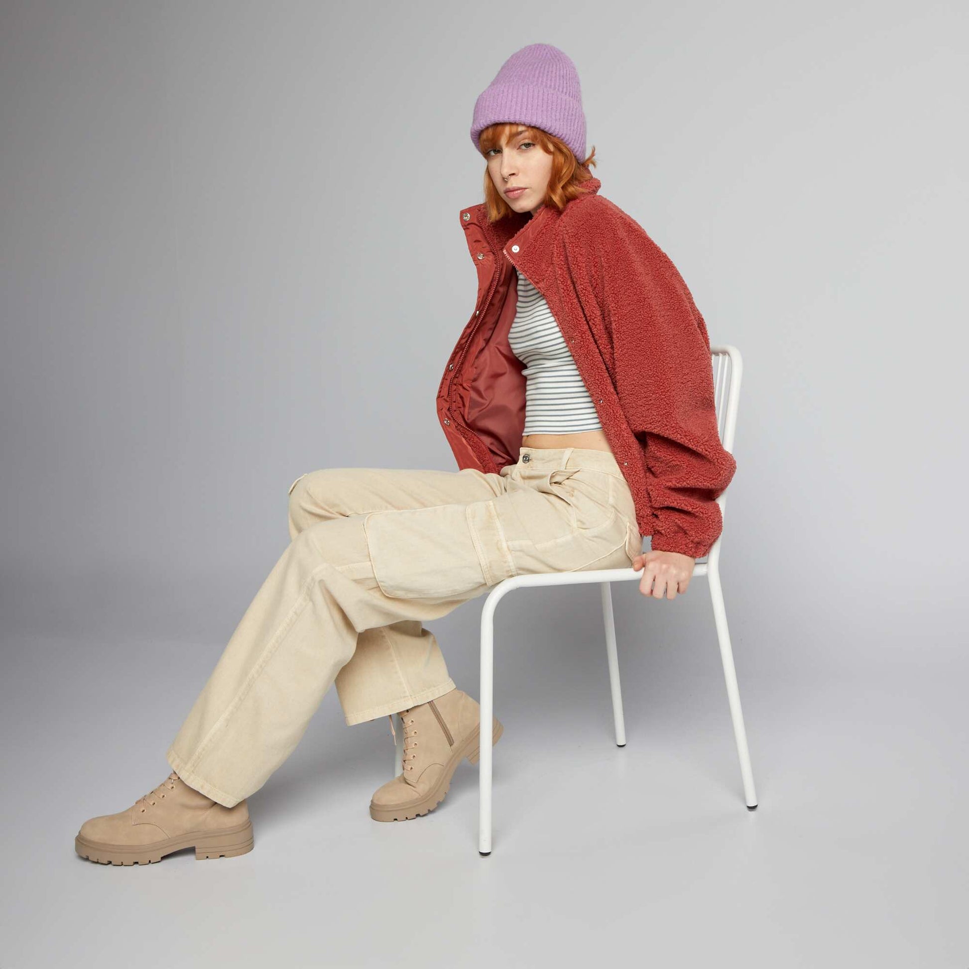 Multi-pocket straight trousers beige