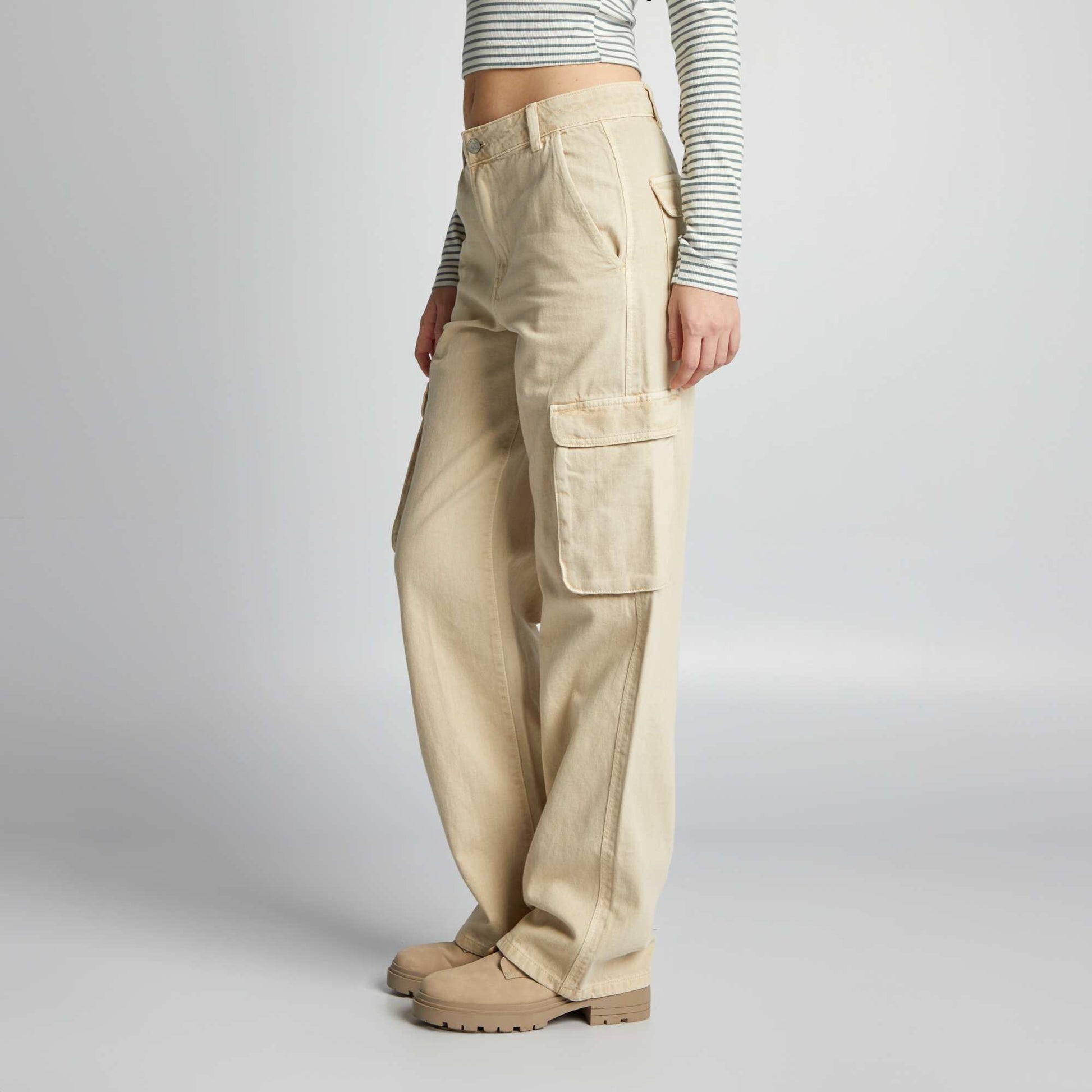 Multi-pocket straight trousers beige