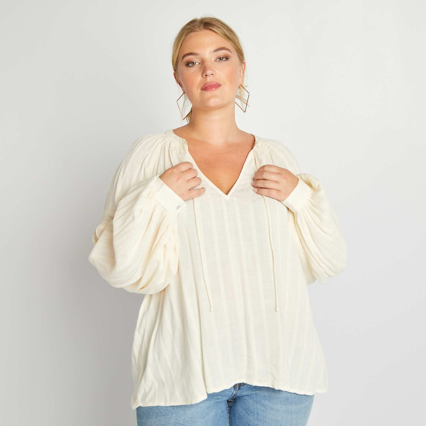 Flowing V-neck blouse ECRU ACE