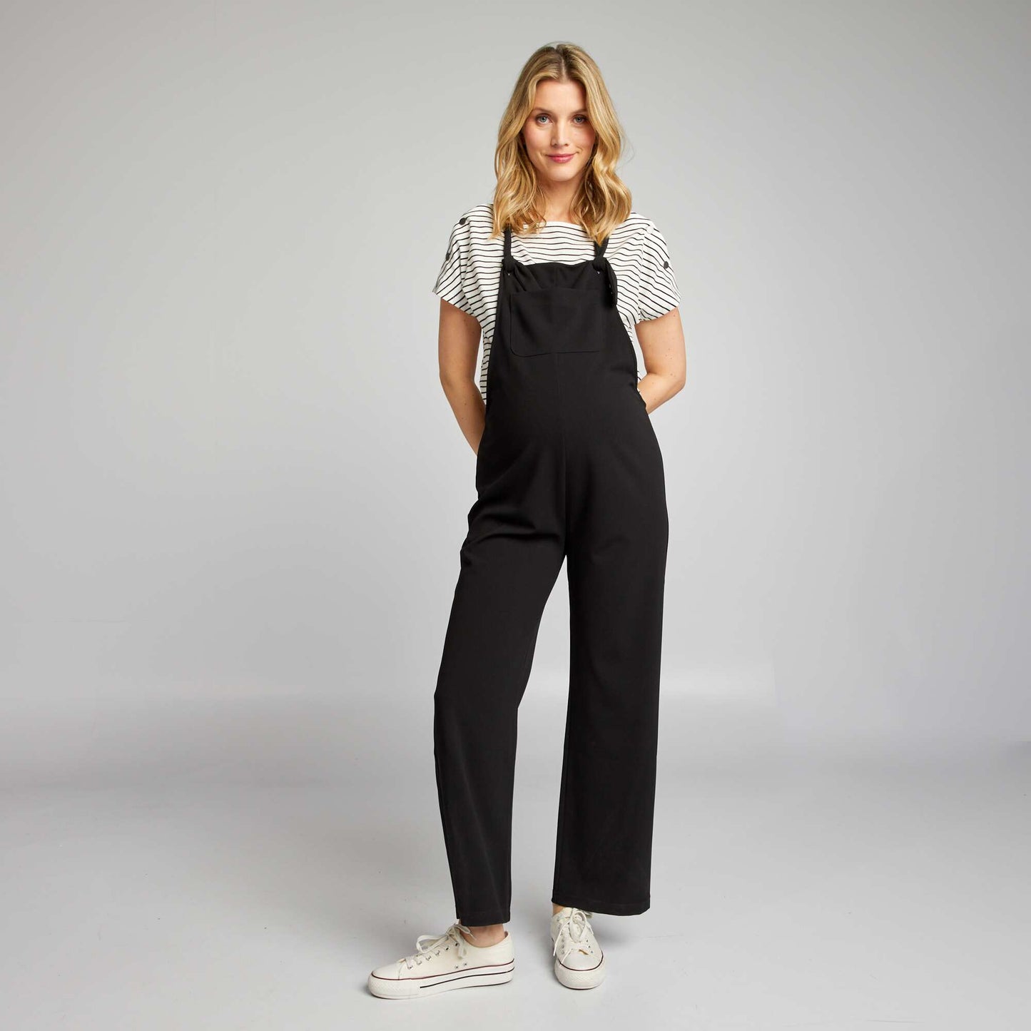 Stretch nursing dungarees black