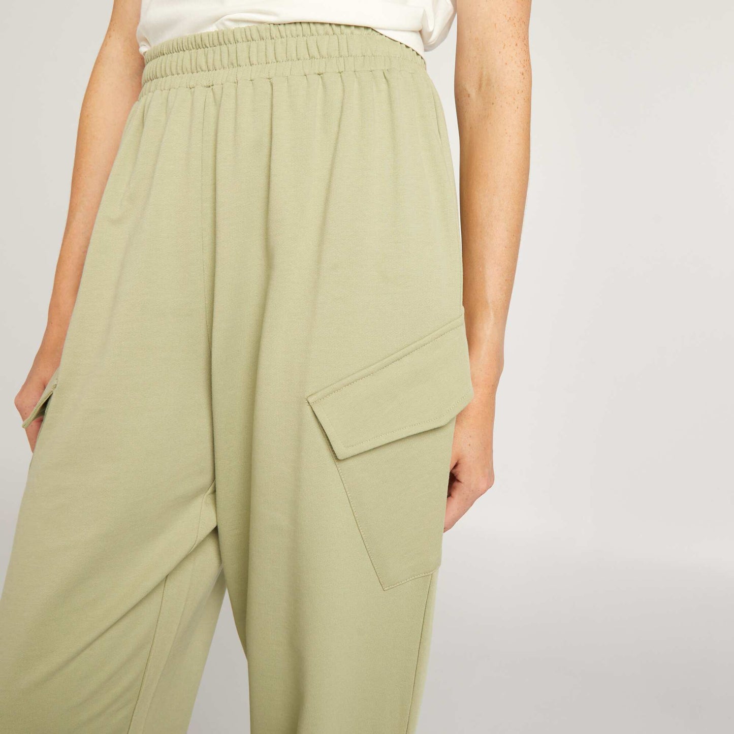 Wide-leg joggers LIGHT KHAKI