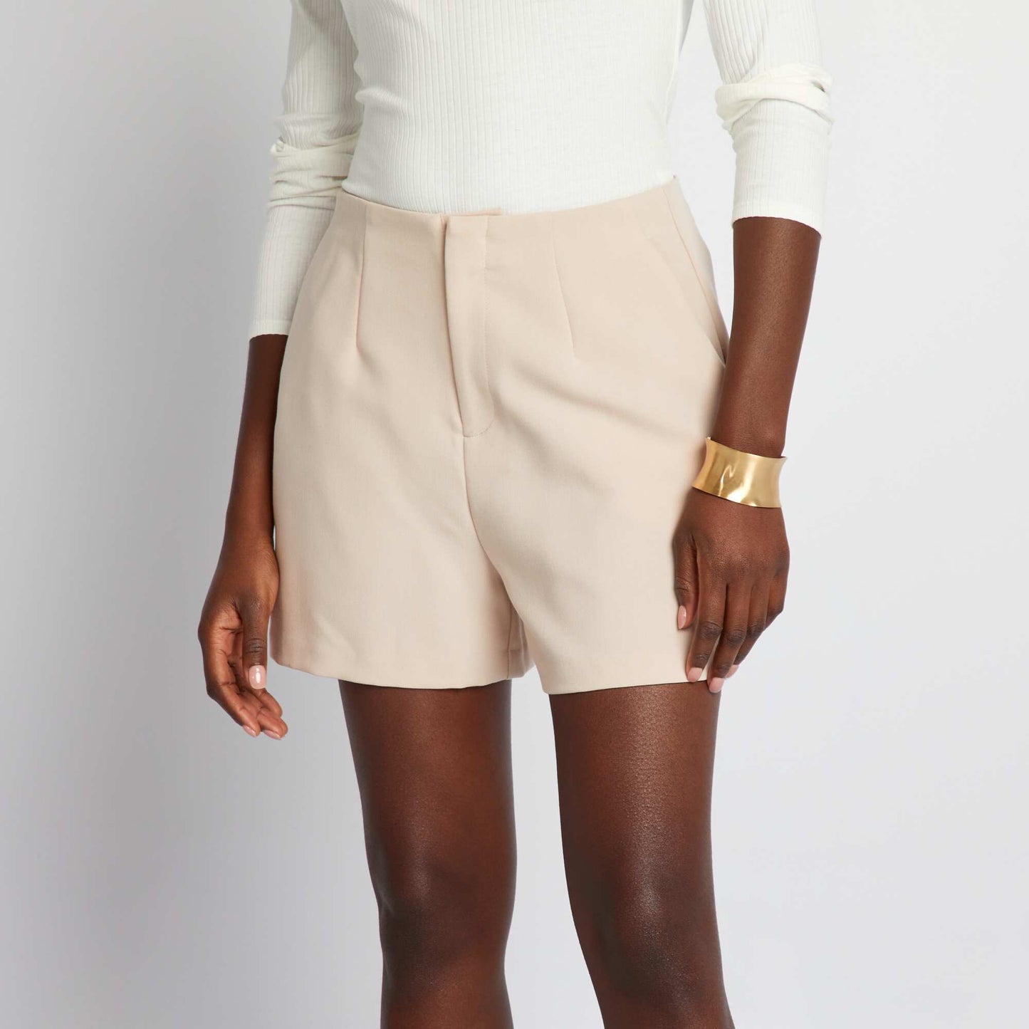 High-waisted smart shorts BEIGE