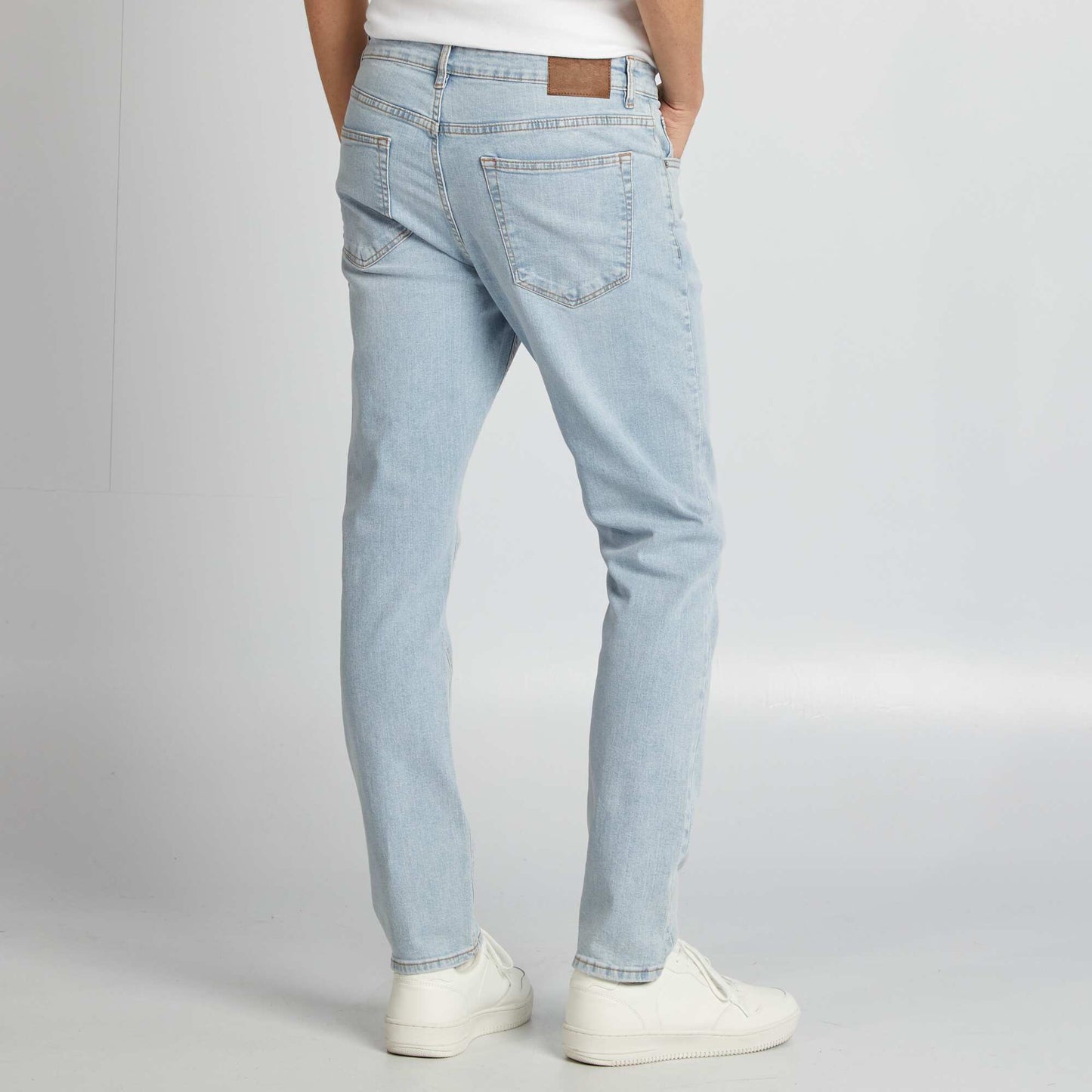 بنطال جينز بقصّة Slim-fit - L32 أزرق