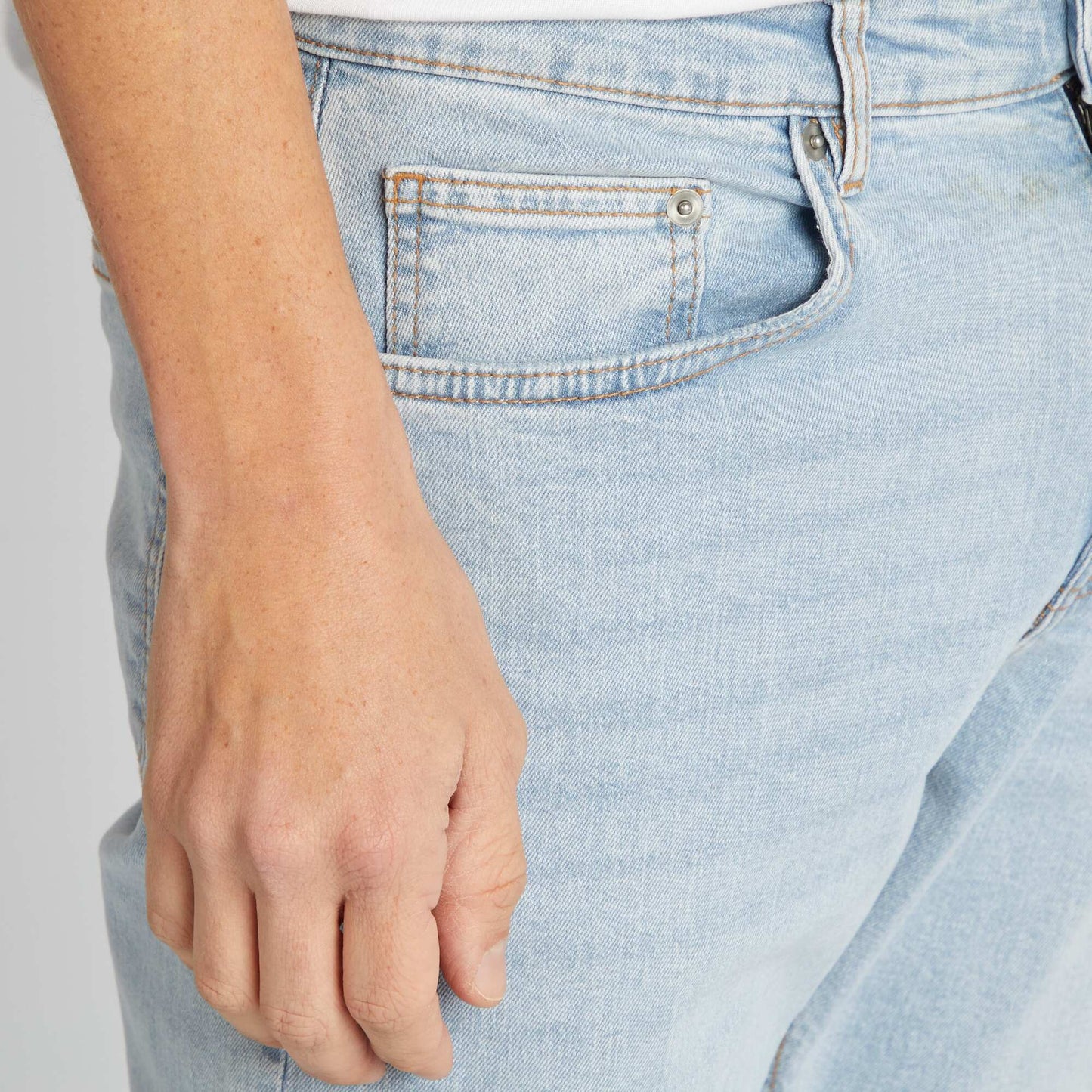 بنطال جينز بقصّة Slim-fit - L32 أزرق