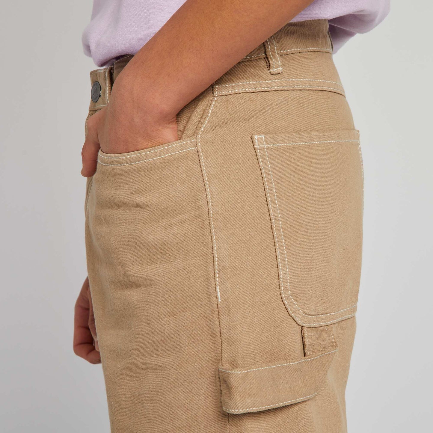 Cargo trousers with contrasting topstitching BEIGE