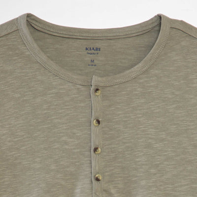 قميص جيرسي باللون الأخضر