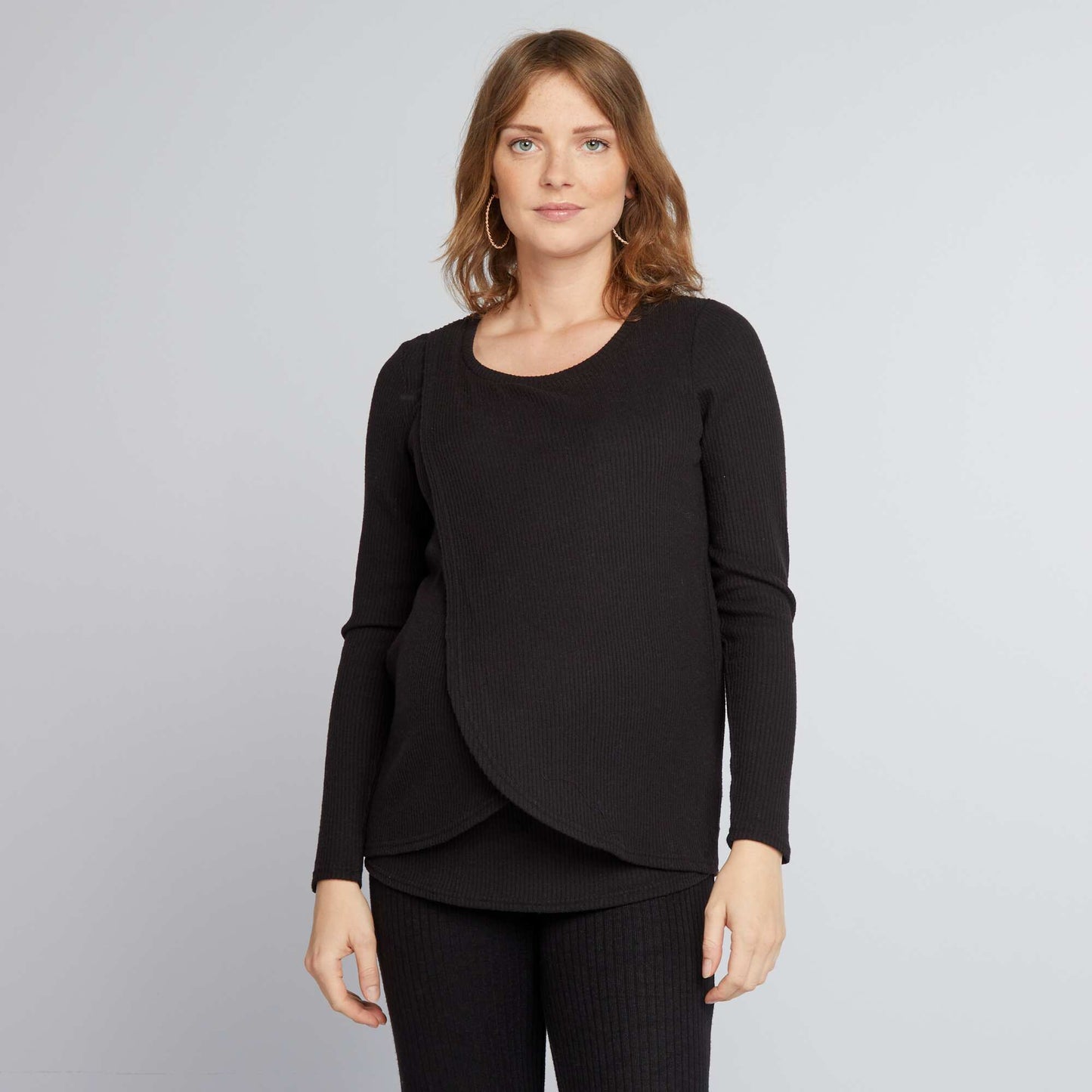 Ribbed knit fabric nursing T-shirt black