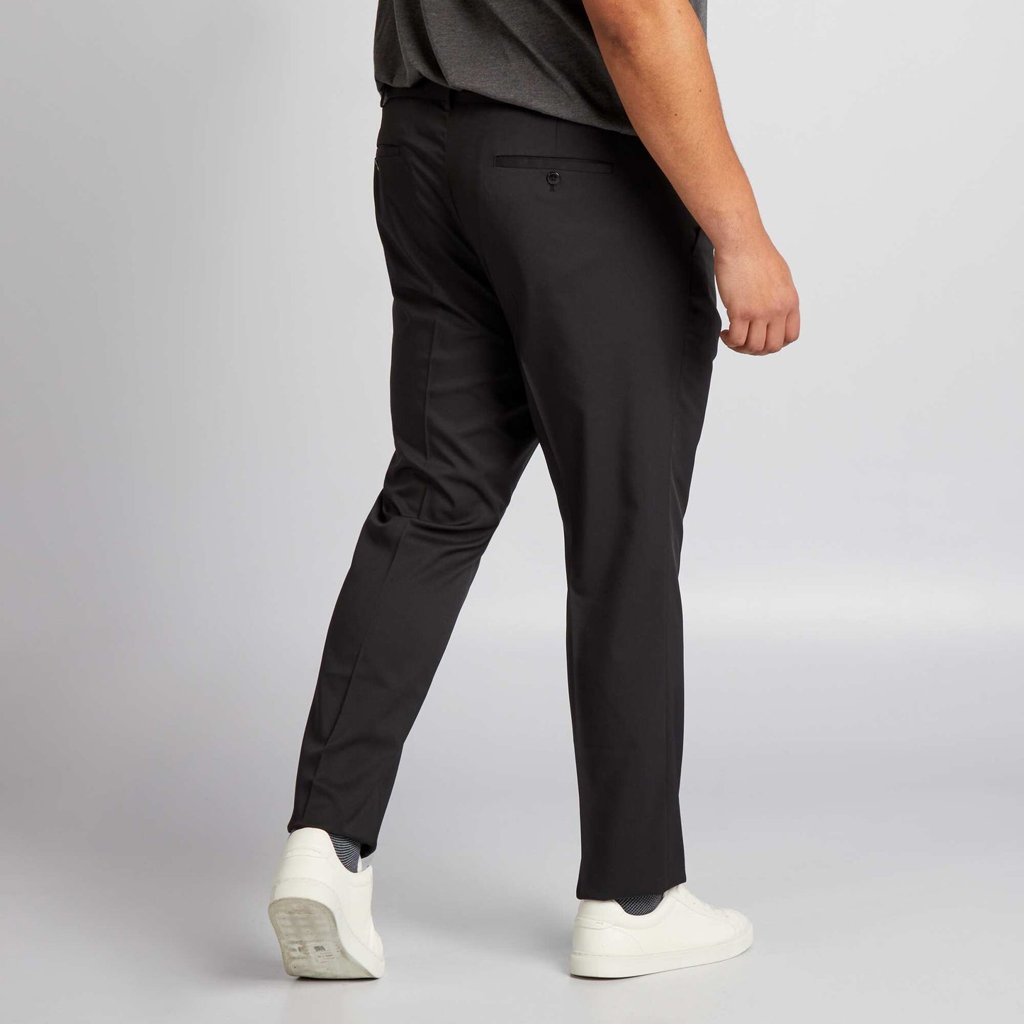 Slim-fit suit trousers black