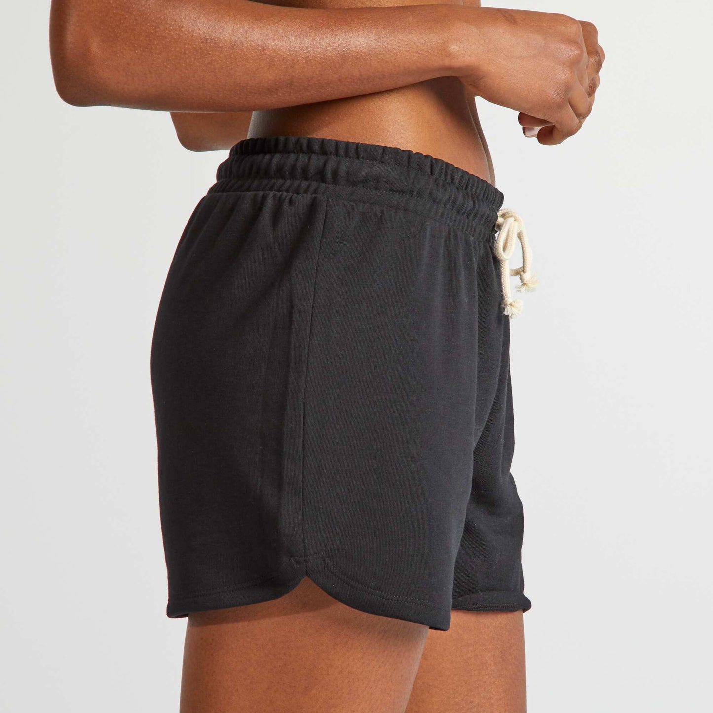 Sports shorts black