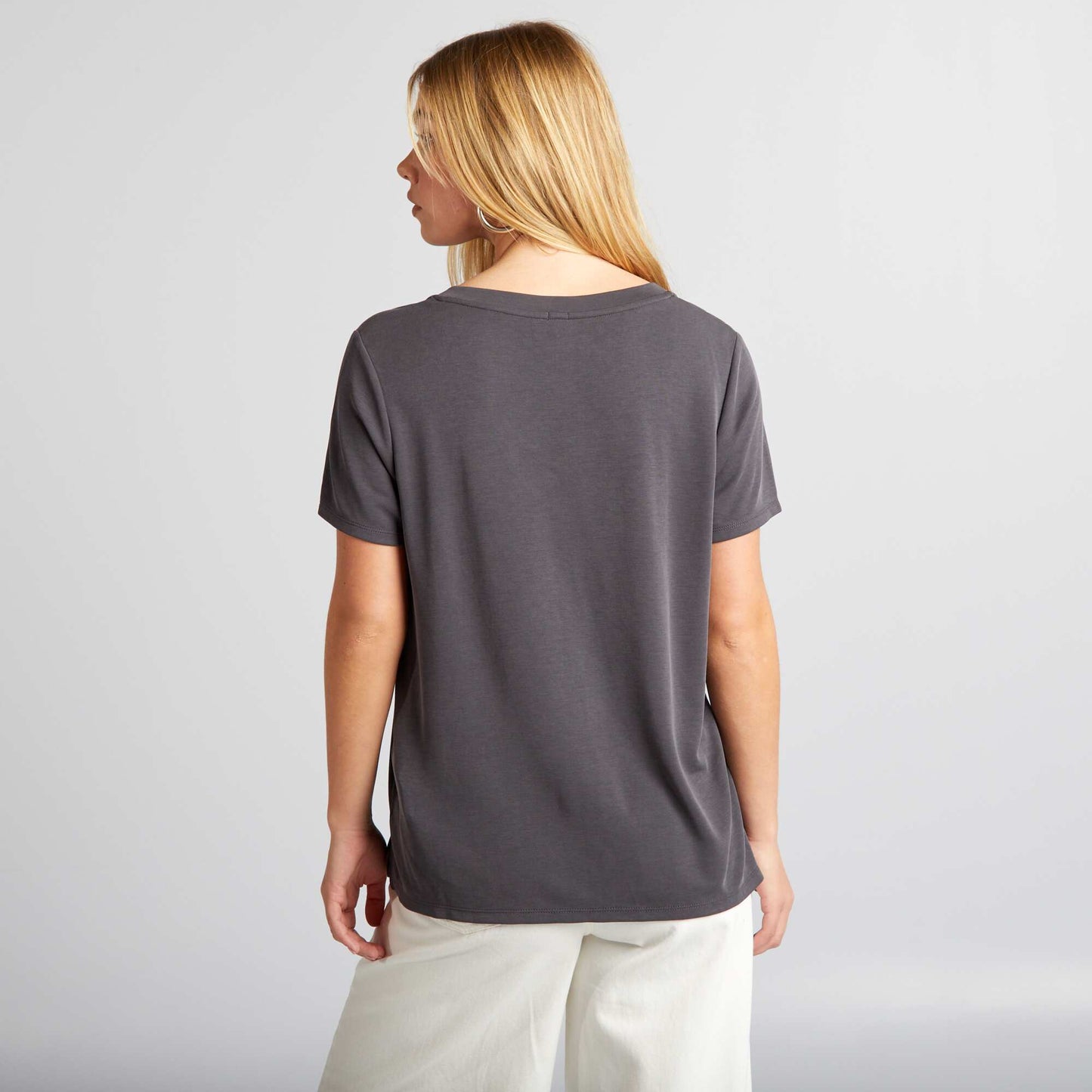 Stretch V-neck T-shirt BLACK