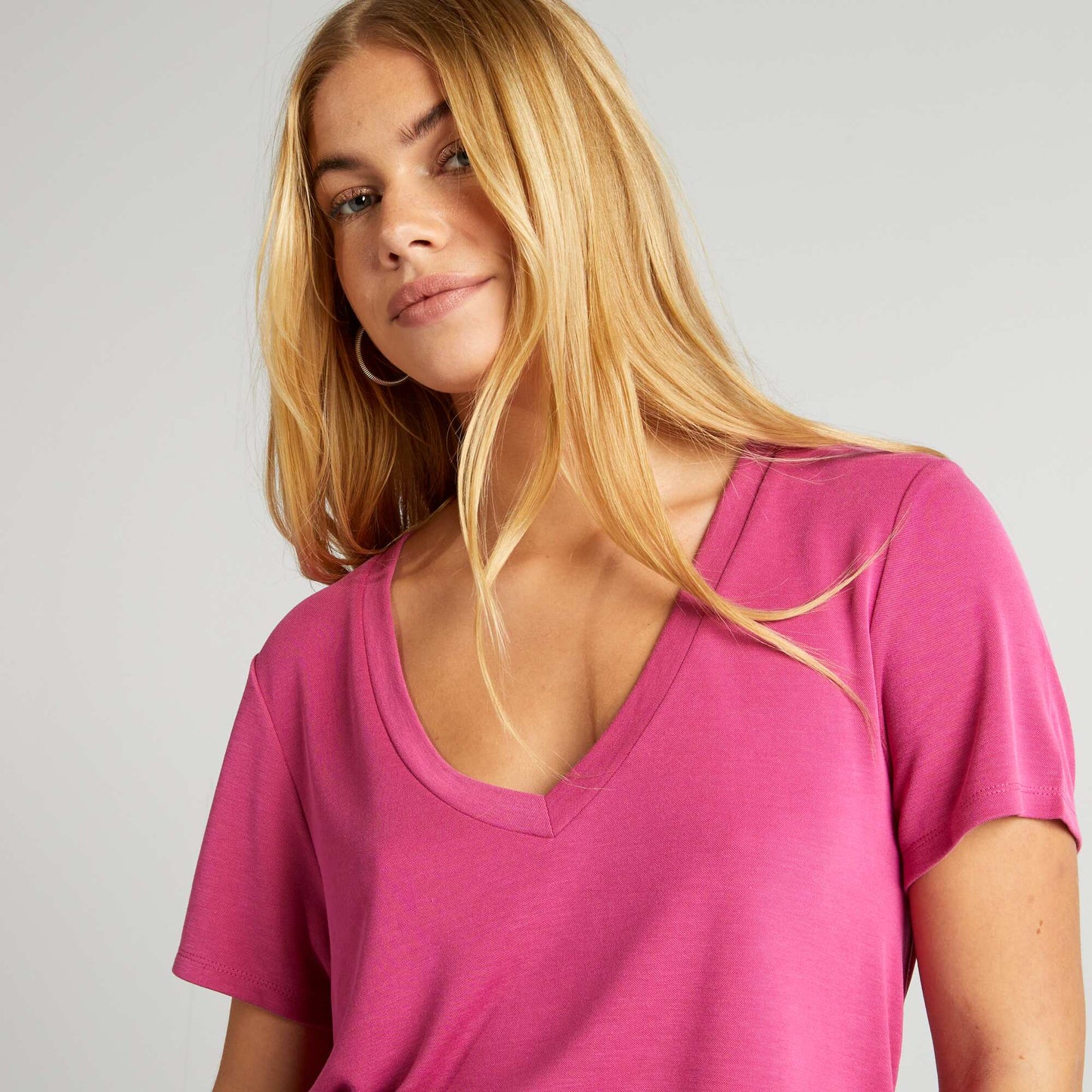 Stretch V-neck T-shirt PINK