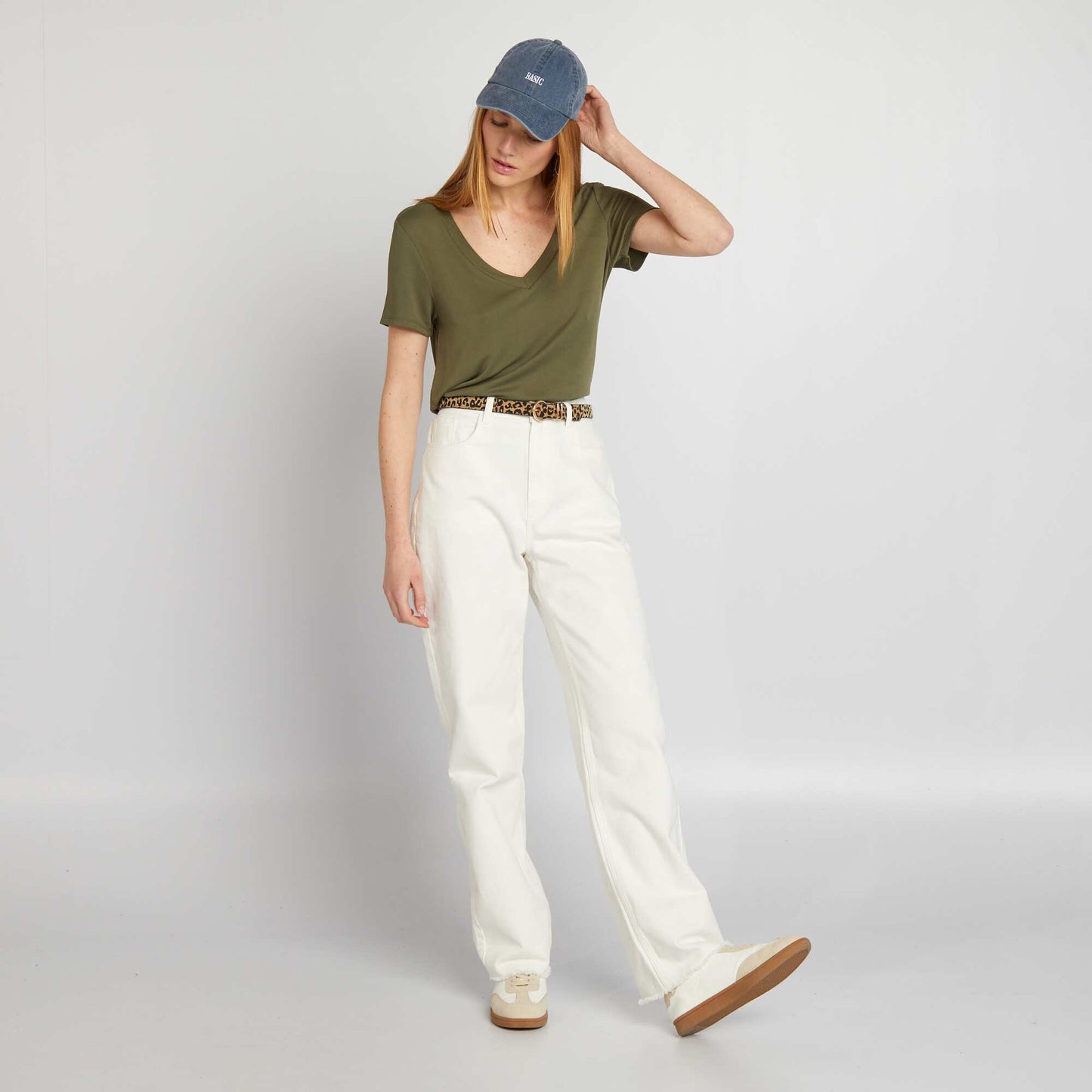 Stretch V-neck T-shirt KHAKI