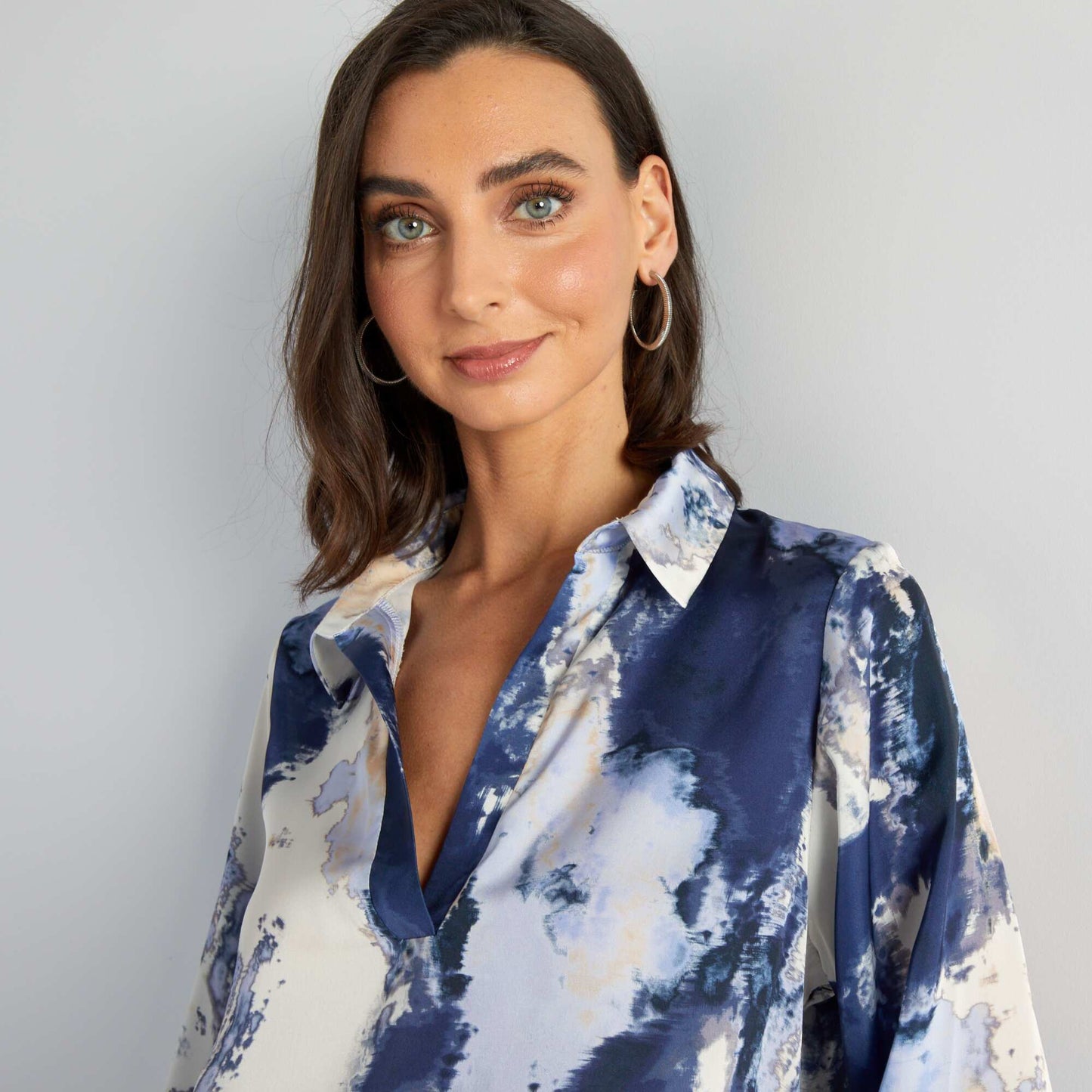 Flowing long-sleeved blouse Blue
