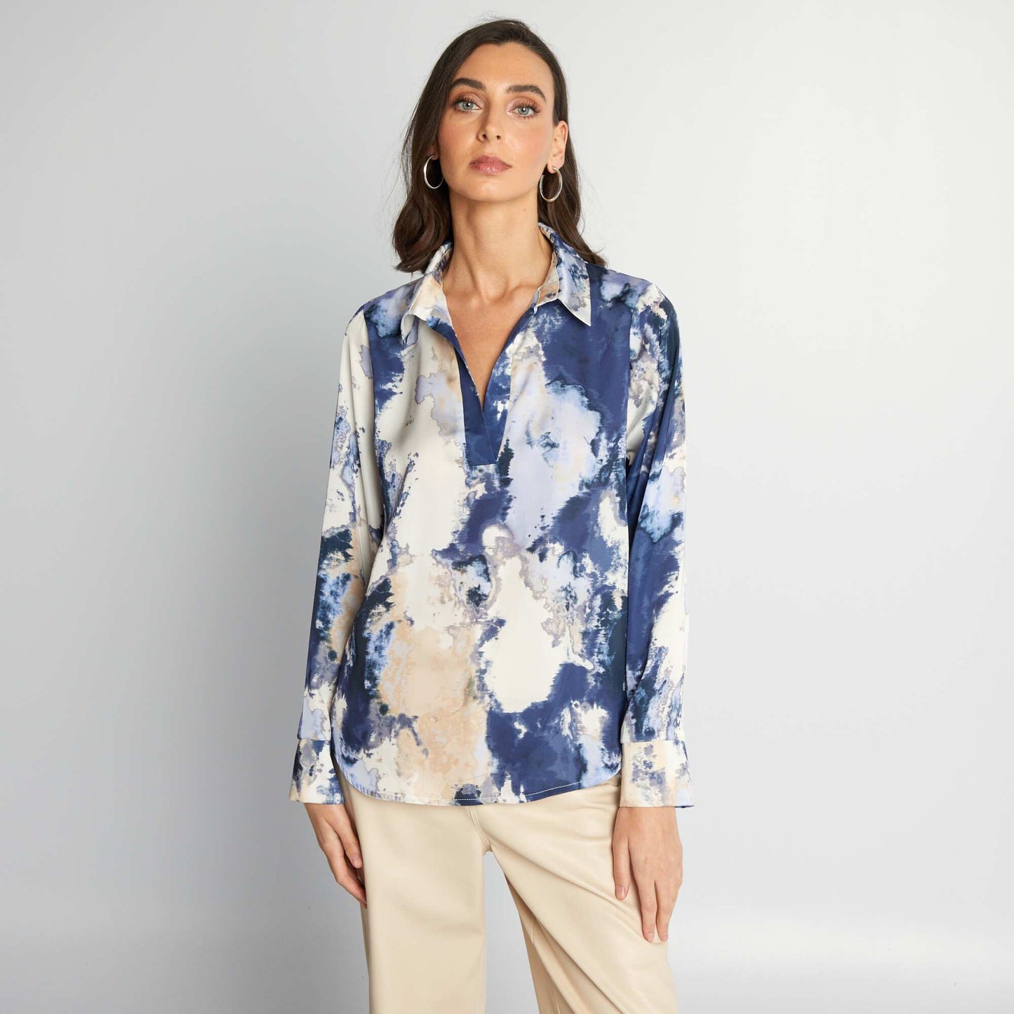 Flowing long-sleeved blouse Blue