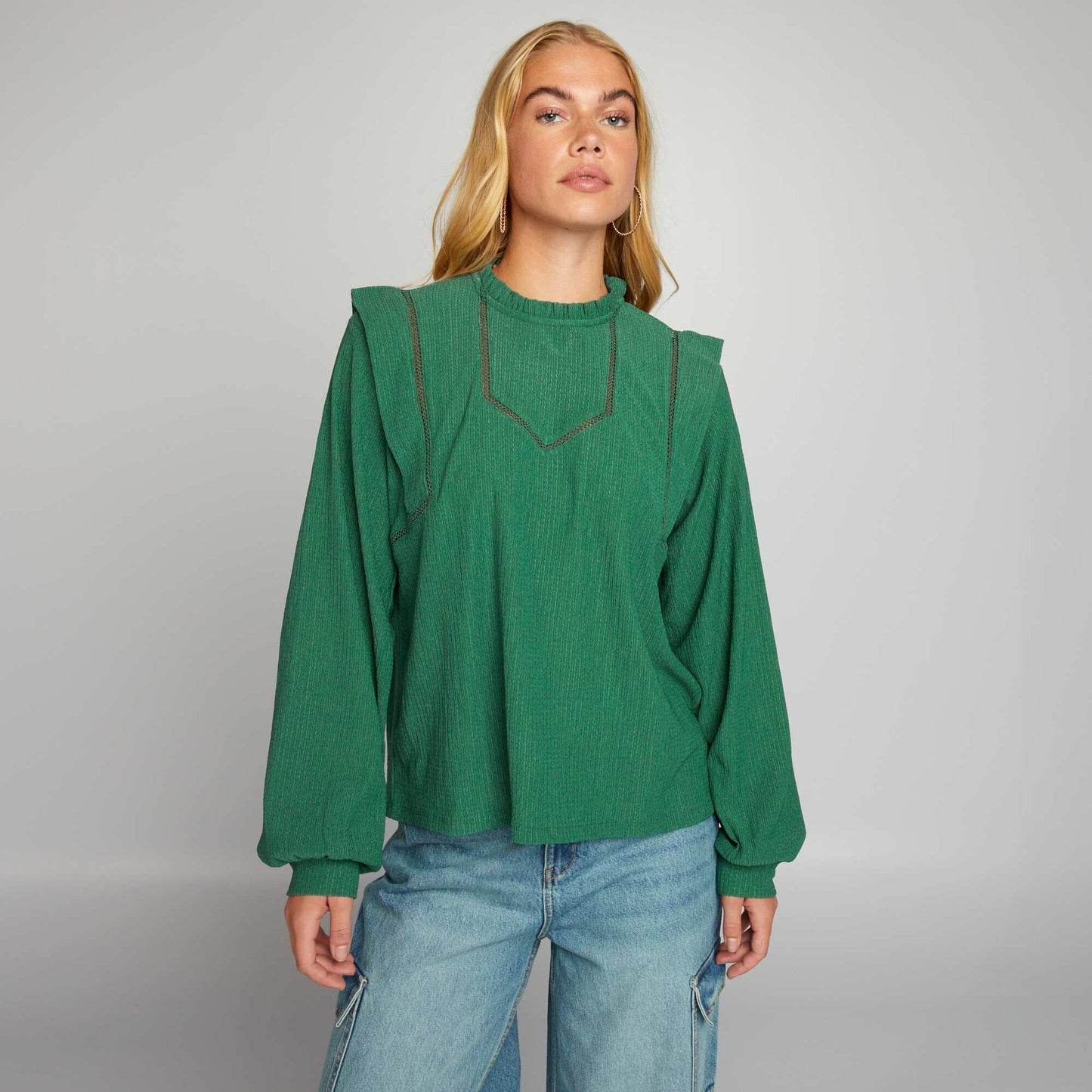 Blouse with ruffled collar Green