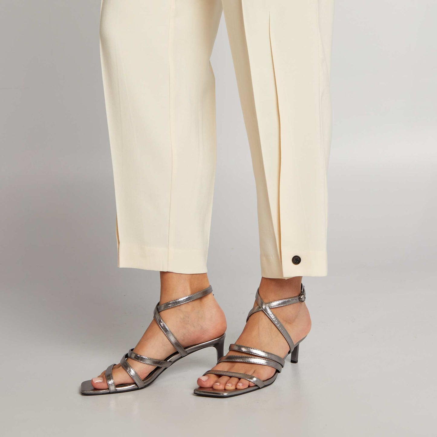 High-waisted straight-leg trousers BEIGE