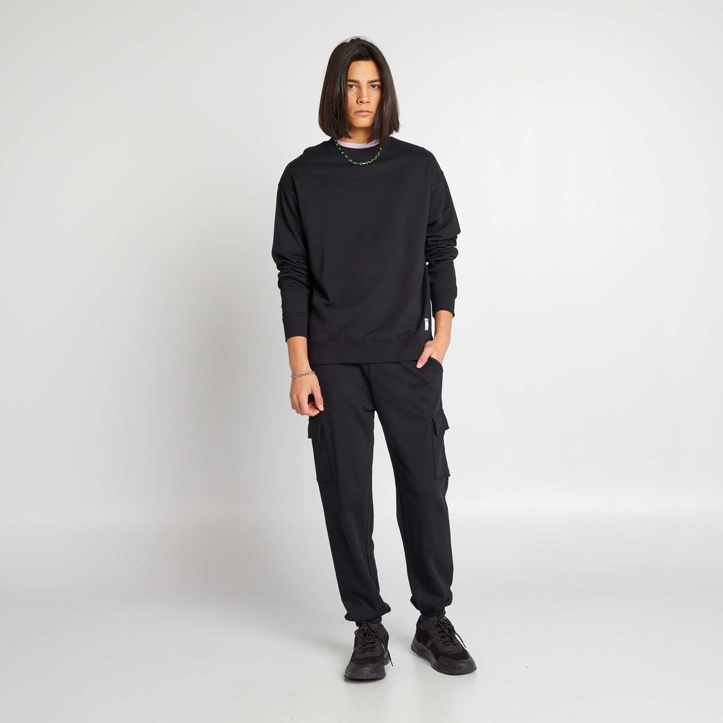 Cargo-style joggers black