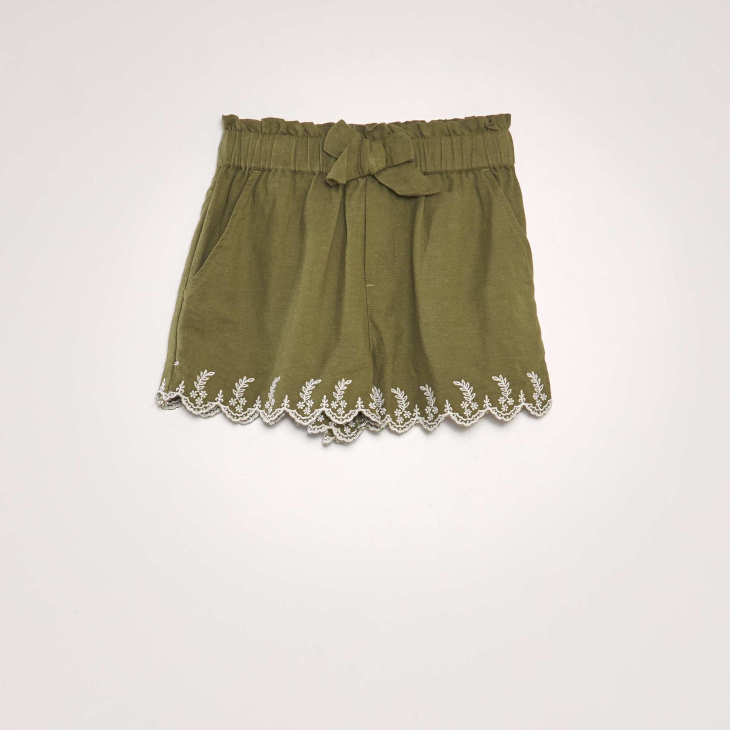 Embroidered cotton and linen shorts green