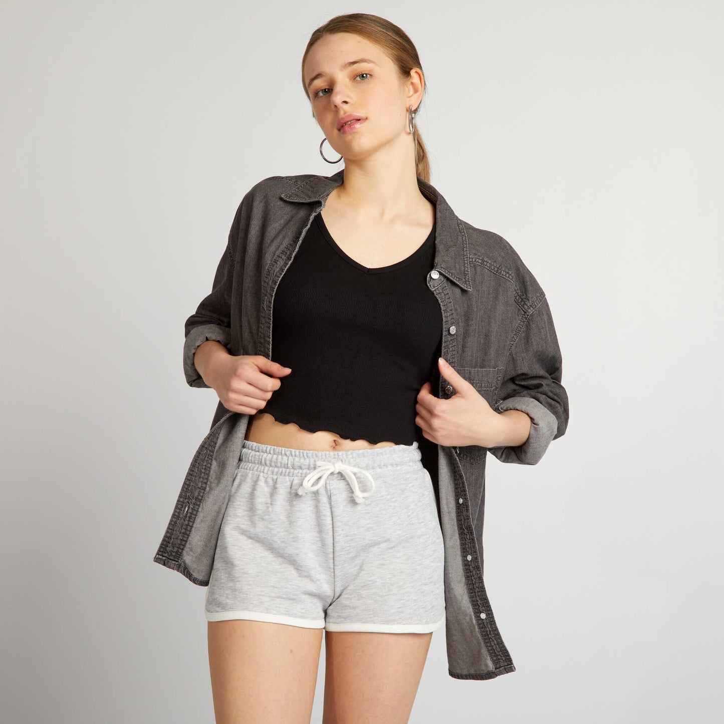 Crop top with scalloped edging black