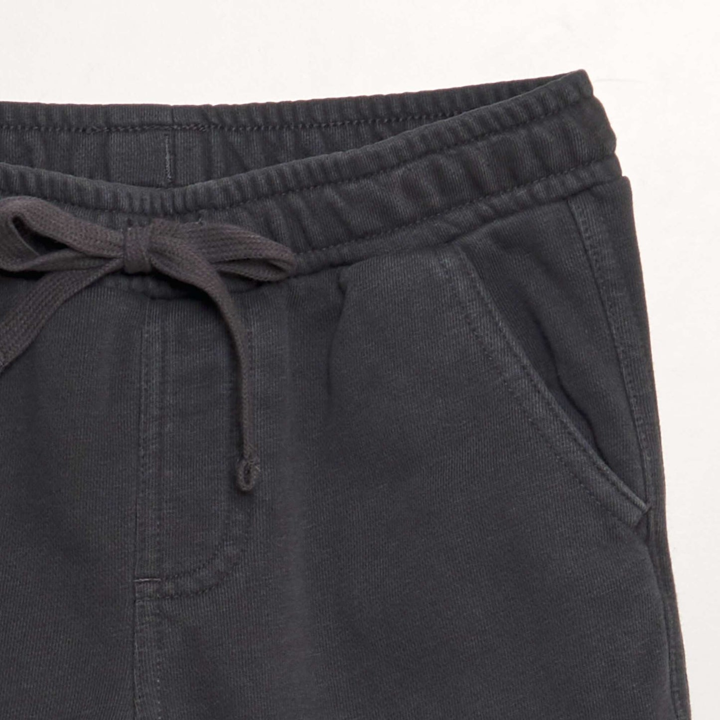 Bermuda shorts with side pockets BLACK