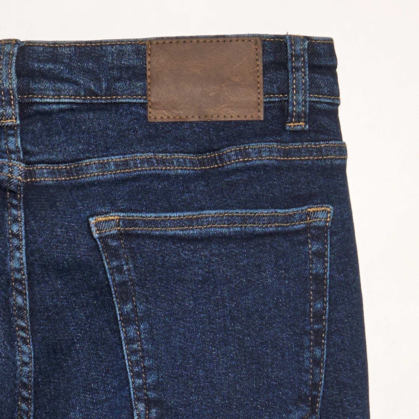 بنطال جينز بقصّة Slim-fit - L32 أزرق
