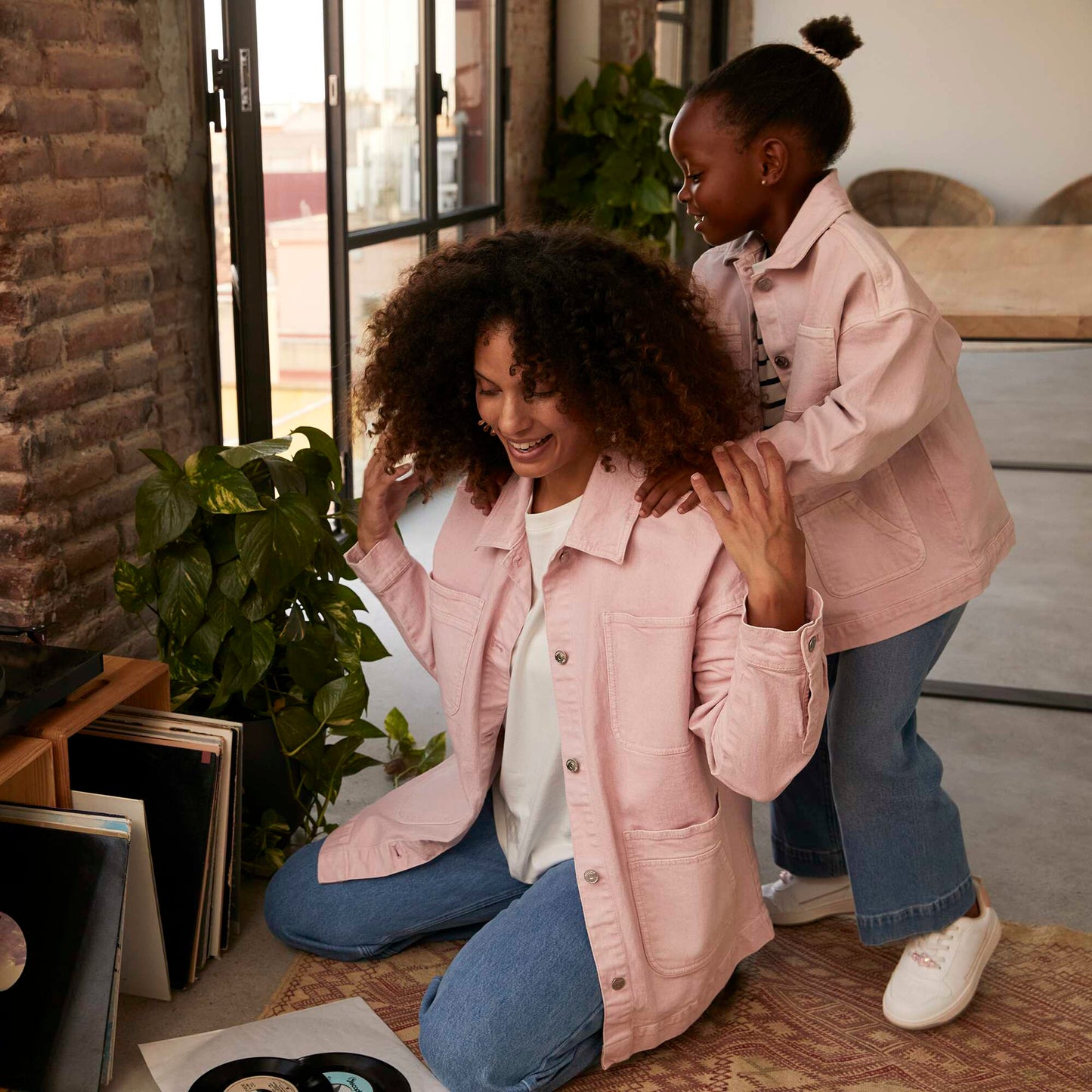 Denim jacket with pockets PINK