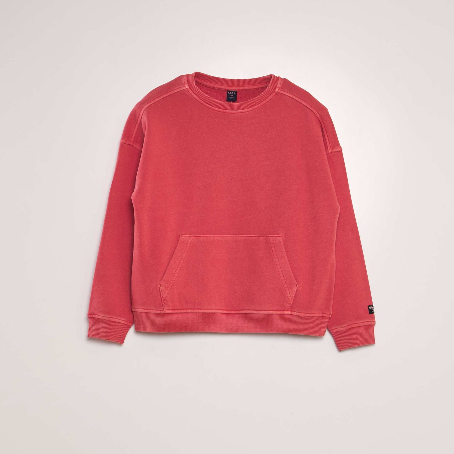 Sweatshirt with kangaroo pocket red