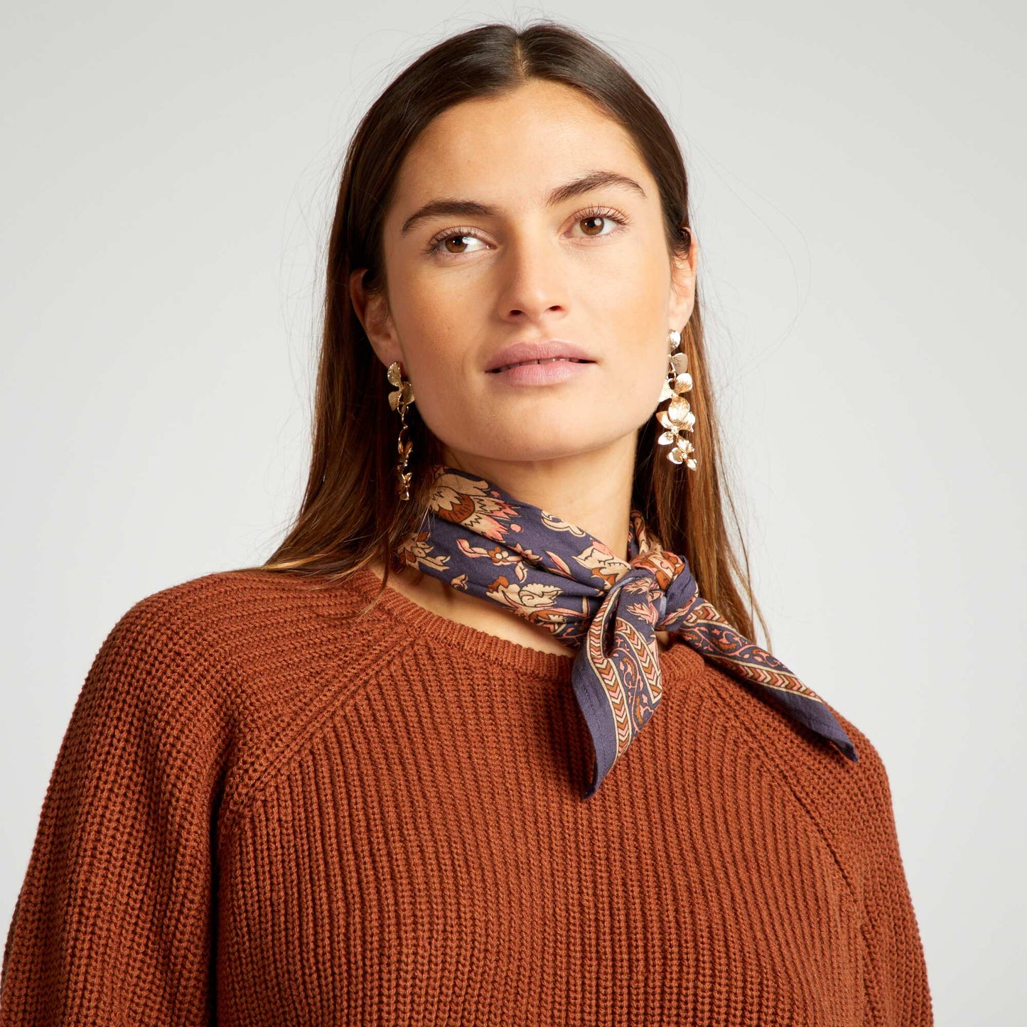 Round-neck knit jumper BROWN