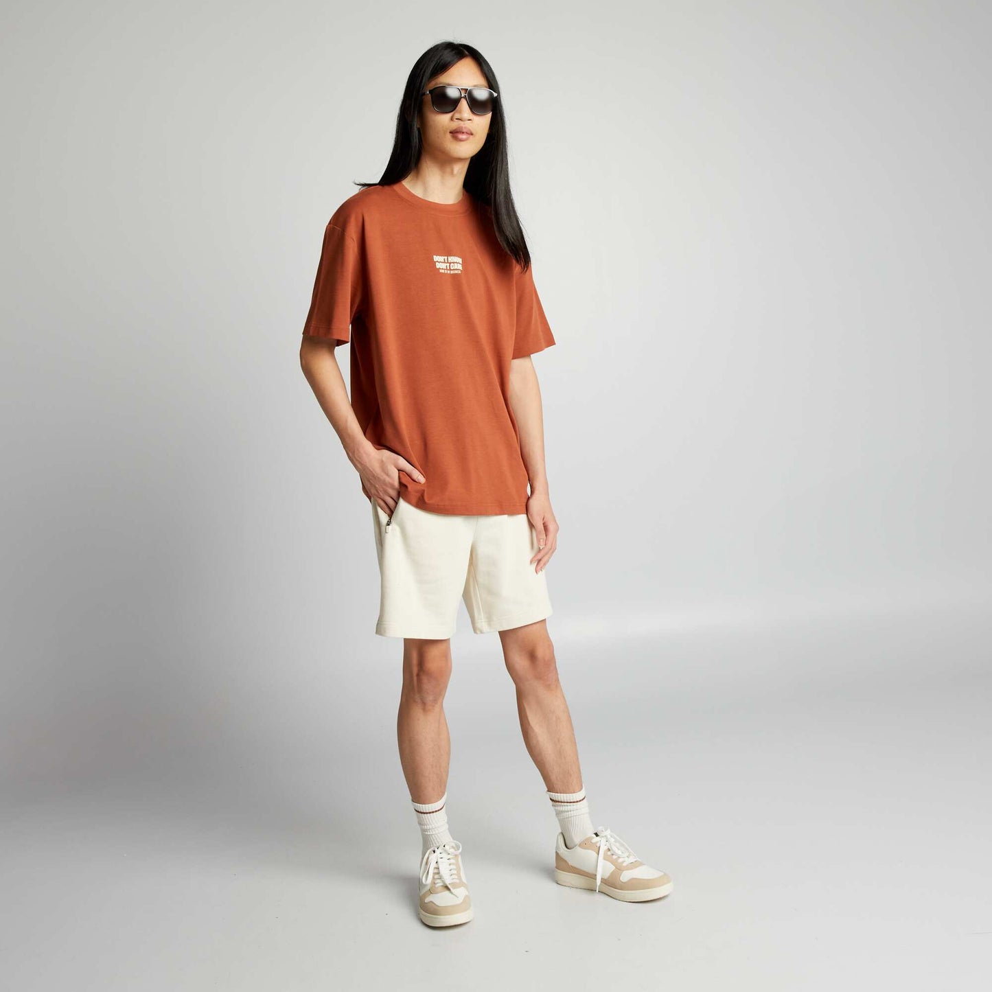 Sweatshirt fabric shorts with zipped pockets beige