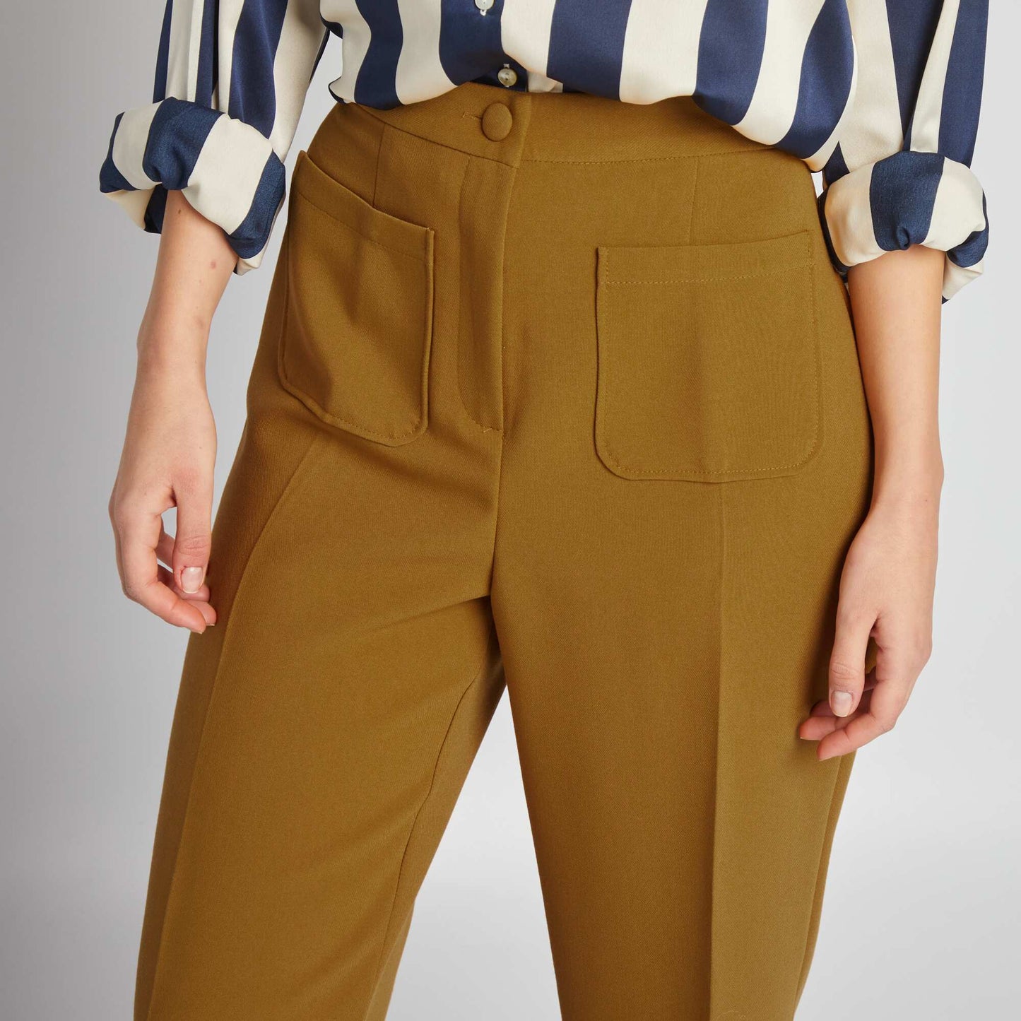 Straight-leg trousers with 2 patch pockets KHAKI